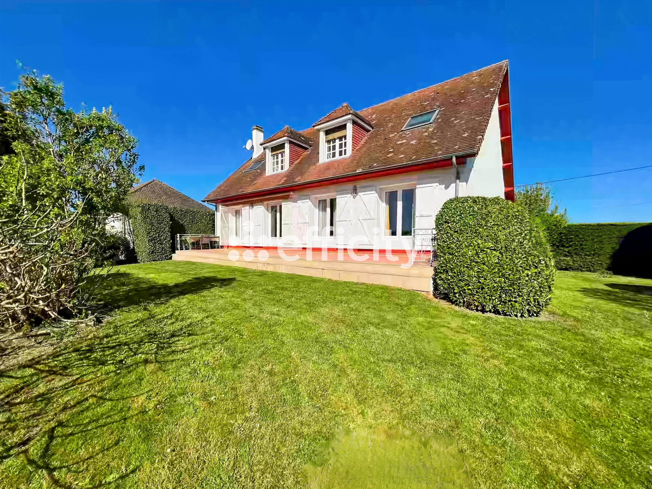 maison 8 pièces - 240m2 à Saint-Rémy-en-Rollat (03110)