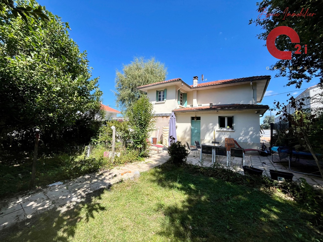 maison 5 pièces - 115m2 à Tarbes (65000)