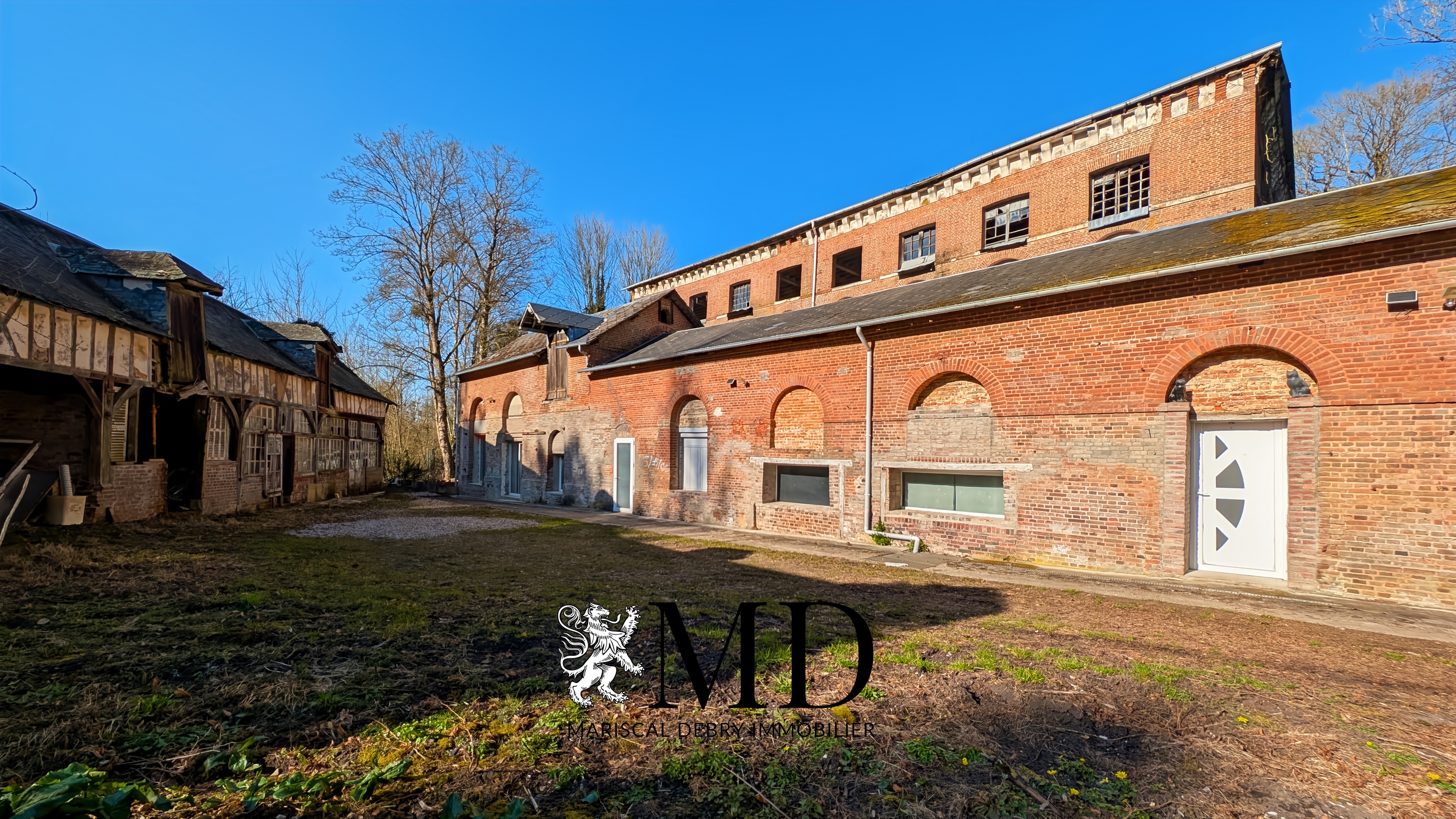 Achat immobilier Maison 10 pièces  355m2 à Saint-Saëns (76680) - Photo n°8