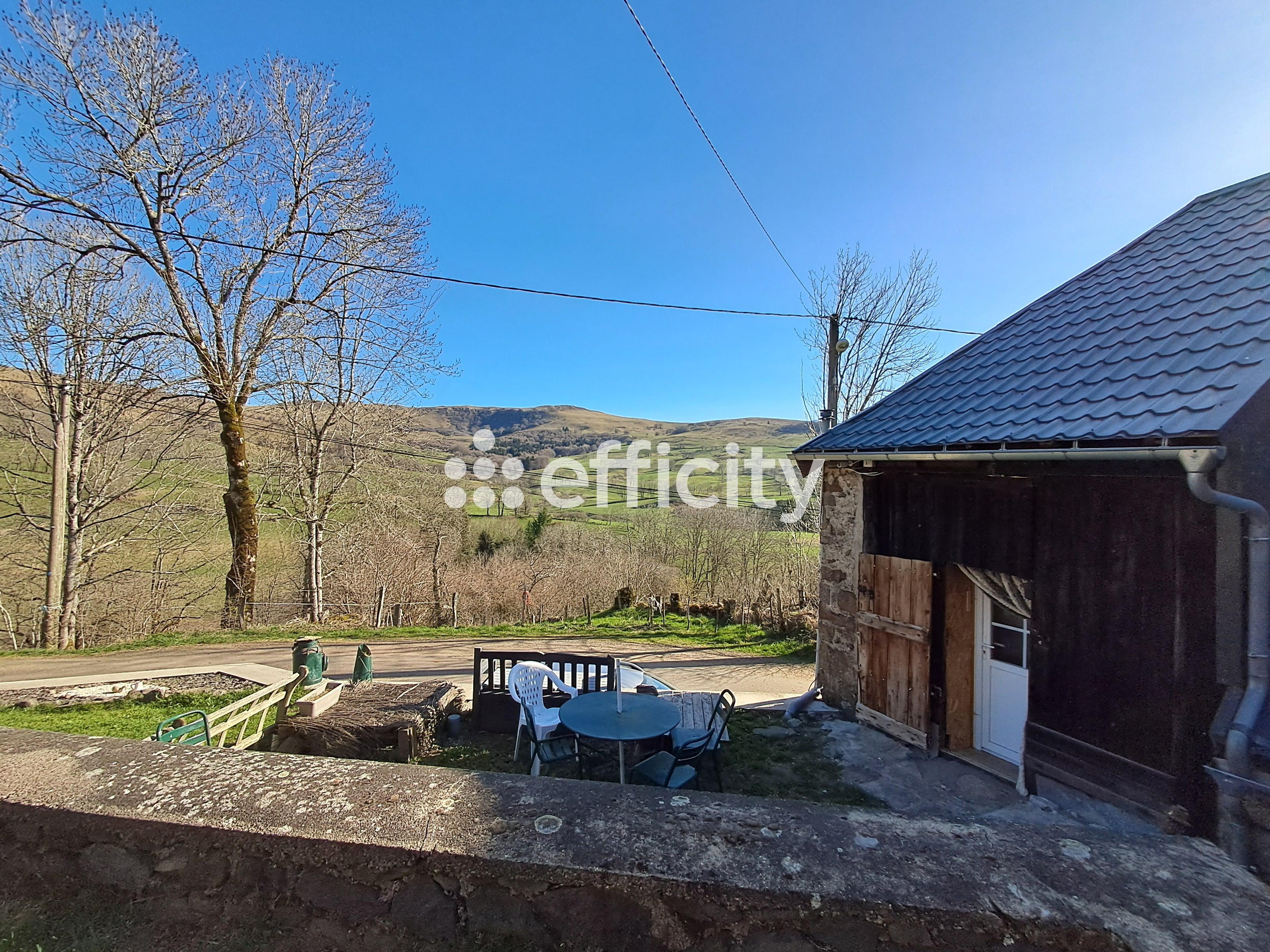 Achat immobilier Maison 6 pièces  122m2 à Marcenat (15190) - Photo n°11