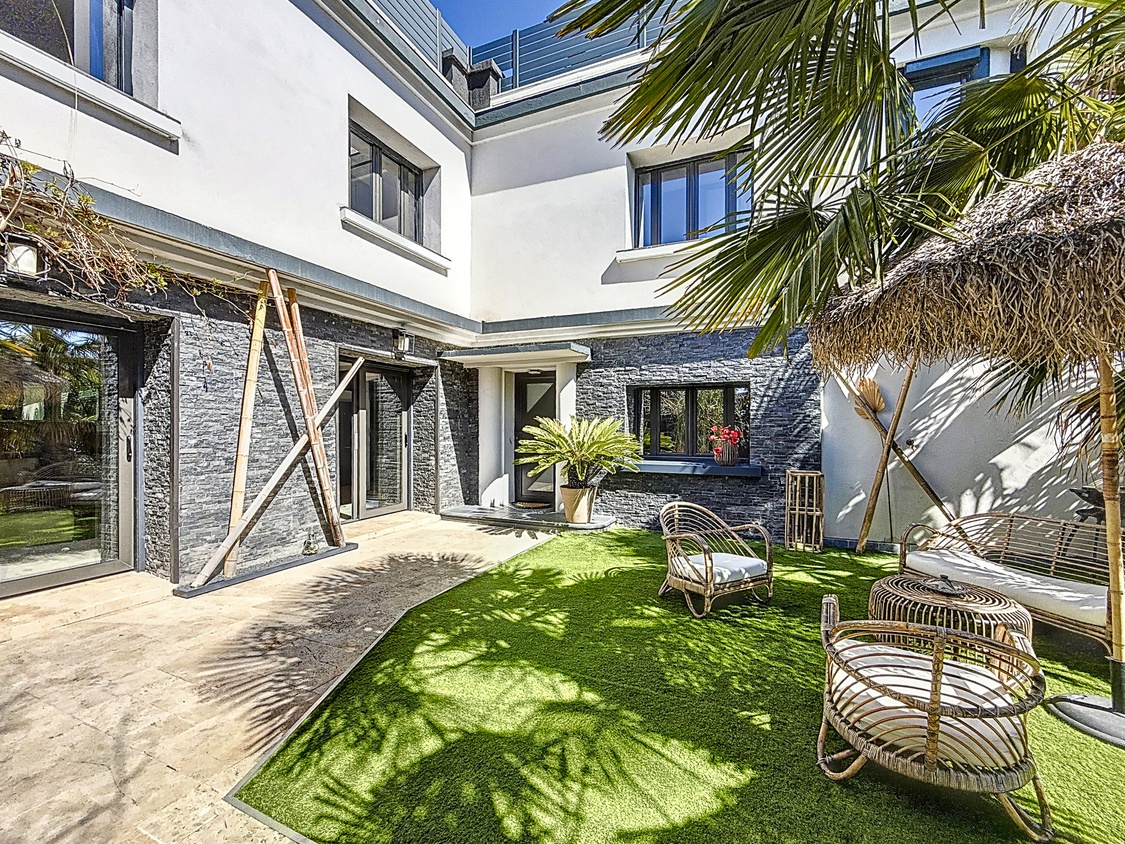 maison 5 pièces - 128m2 à Vaulx-en-Velin (69120)