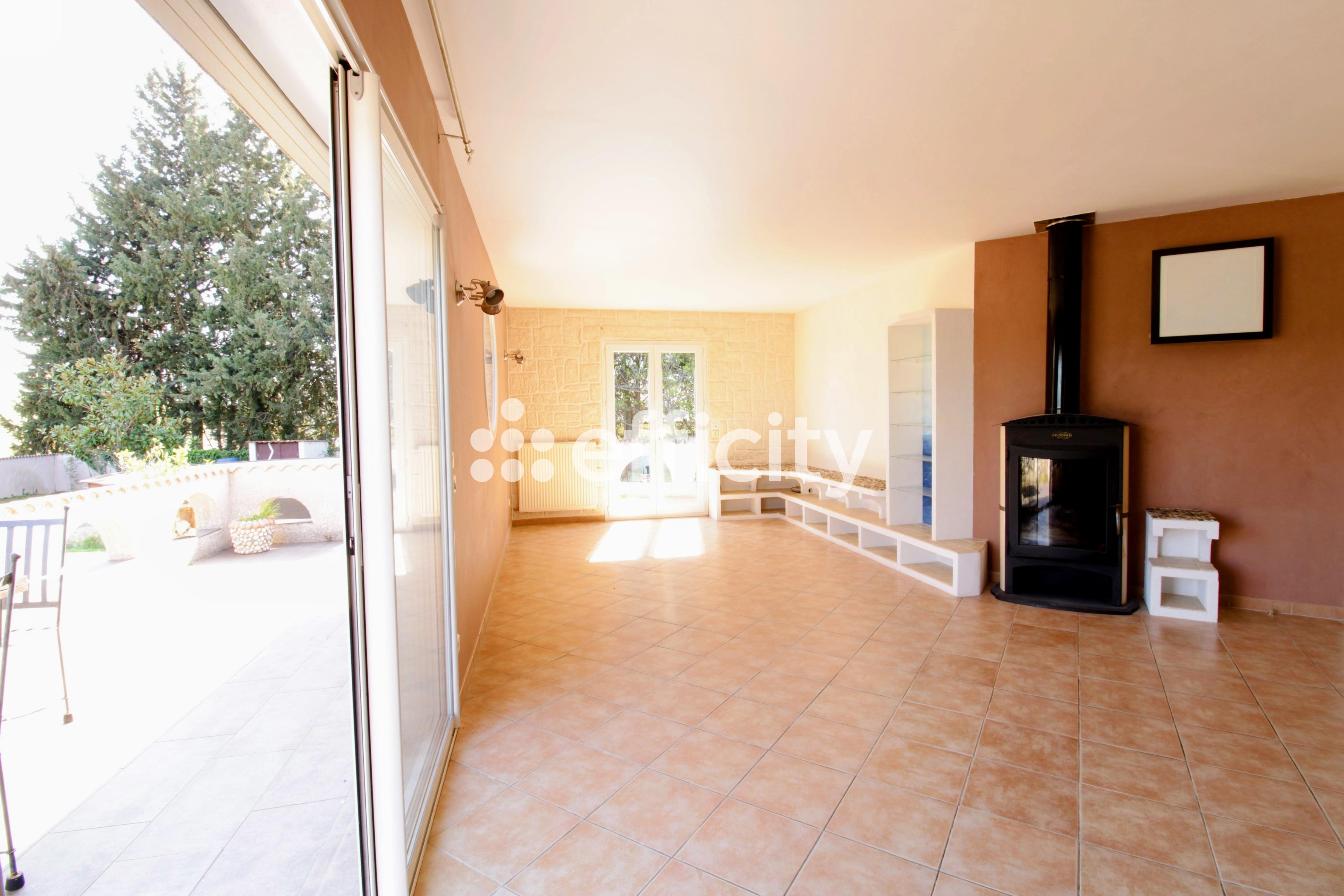 Achat immobilier Maison 4 pièces  150m2 à Montbazin (34560) - Photo n°1