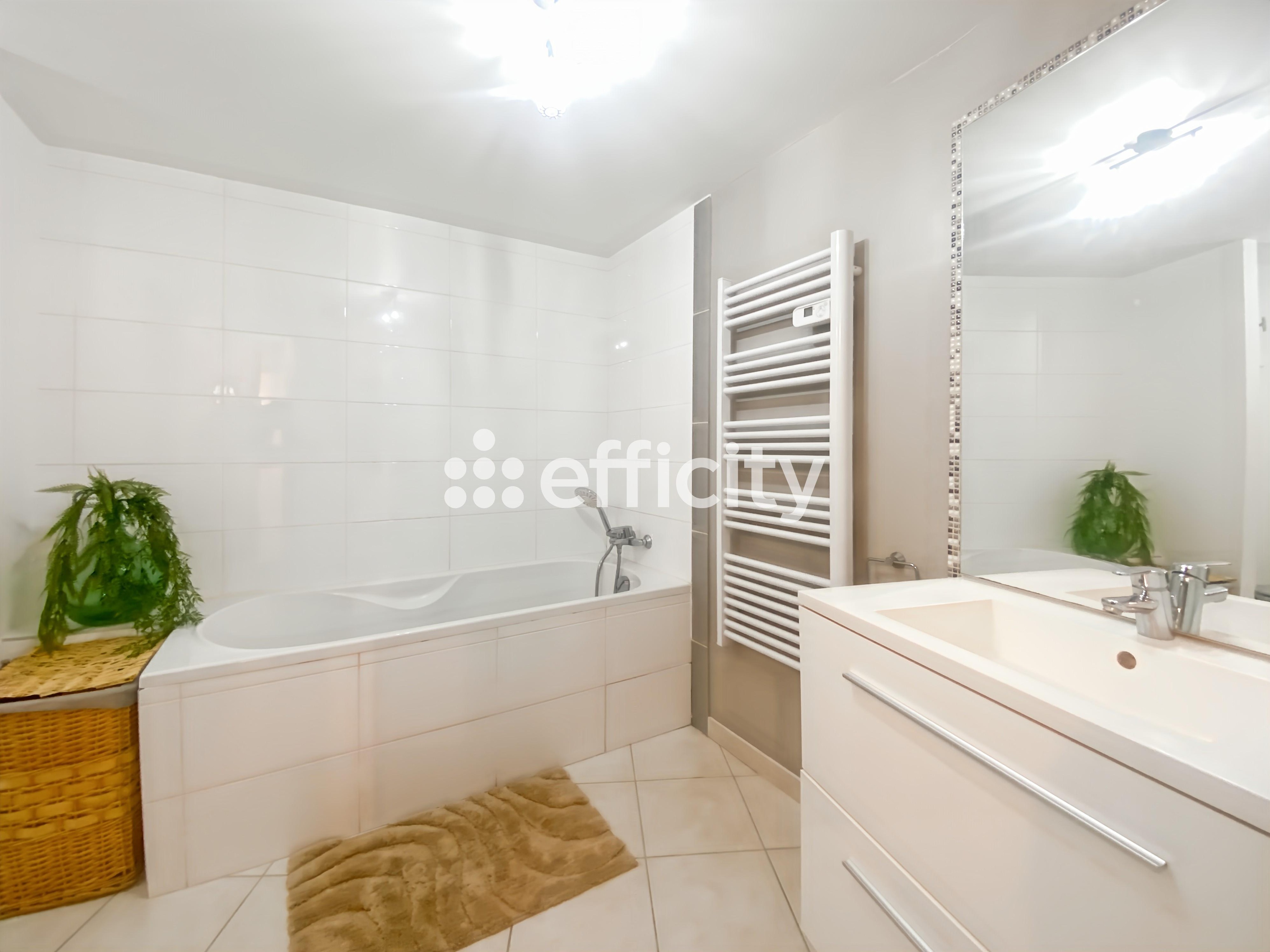 Achat immobilier Appartement 3 pièces  75m2 à Marseille (13013) - Photo n°13