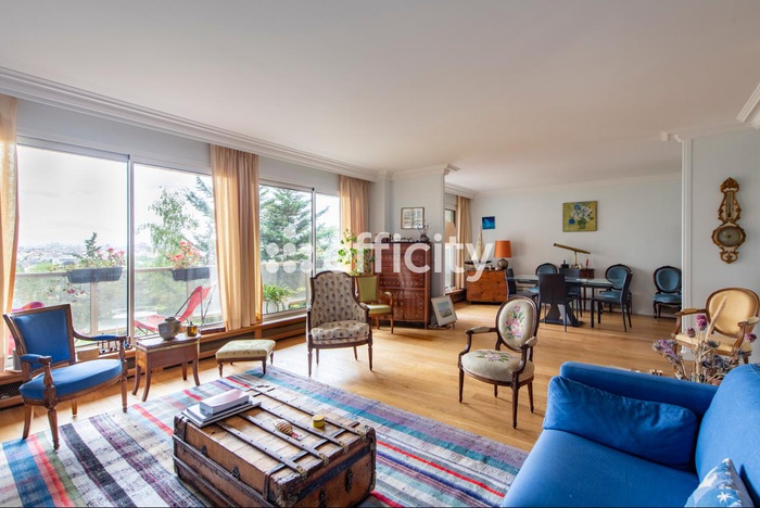 appartement 5 pièces - 144m2 à Saint-Cloud (92210)