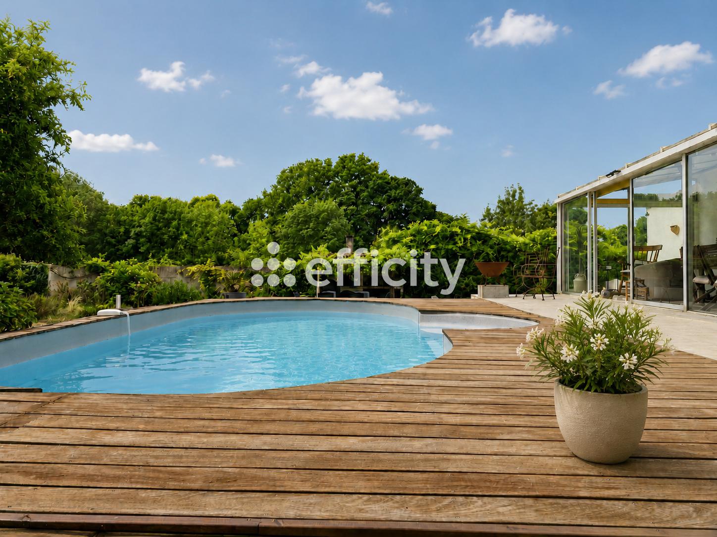 Maison 7 pièces 180 m² · à Basse-Goulaine · 180 m² · 492 000 €