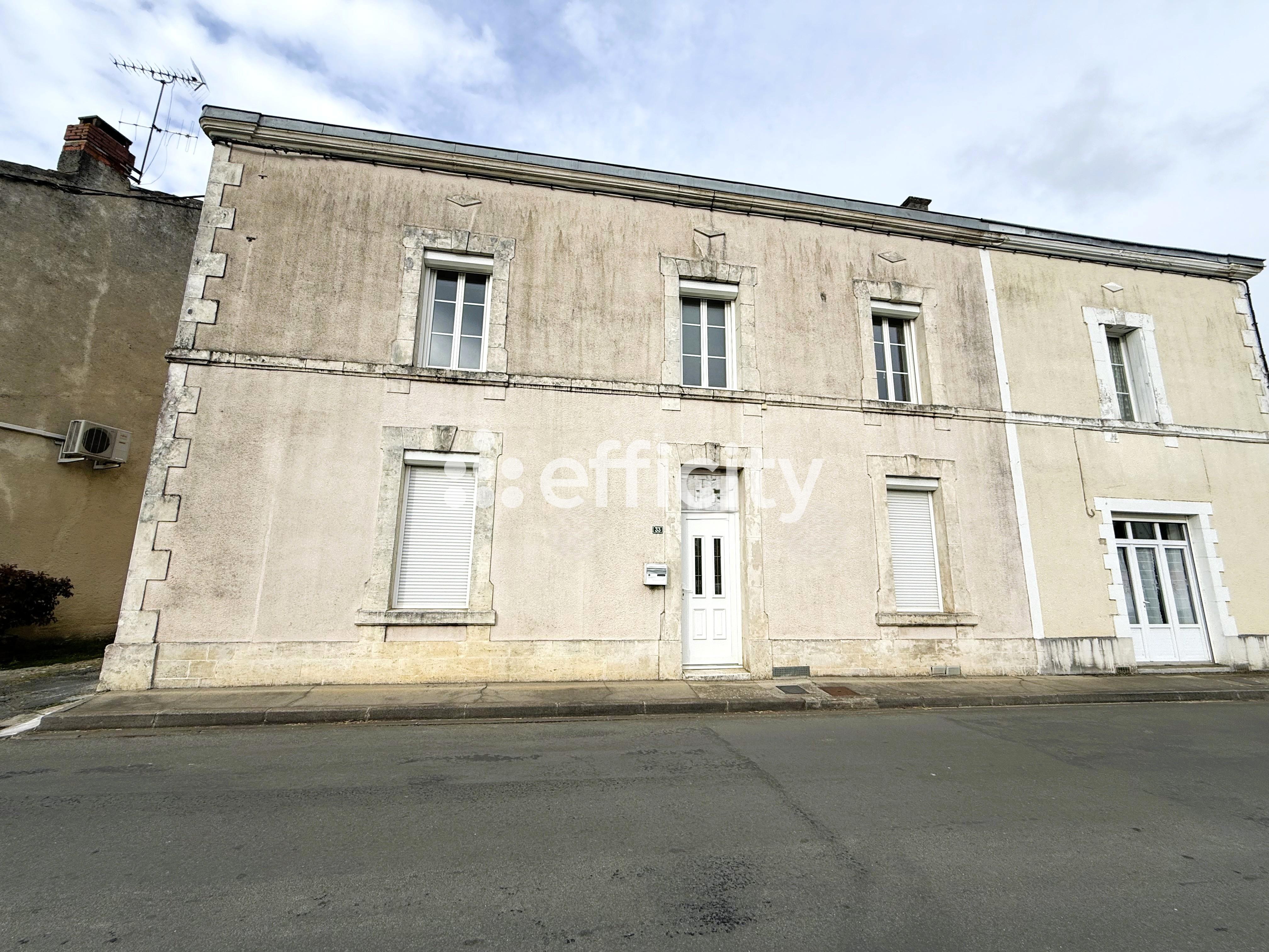 Maison 6 pièces 160 m² · à Aunac-sur-Charente · 160 m² · 147 500 €