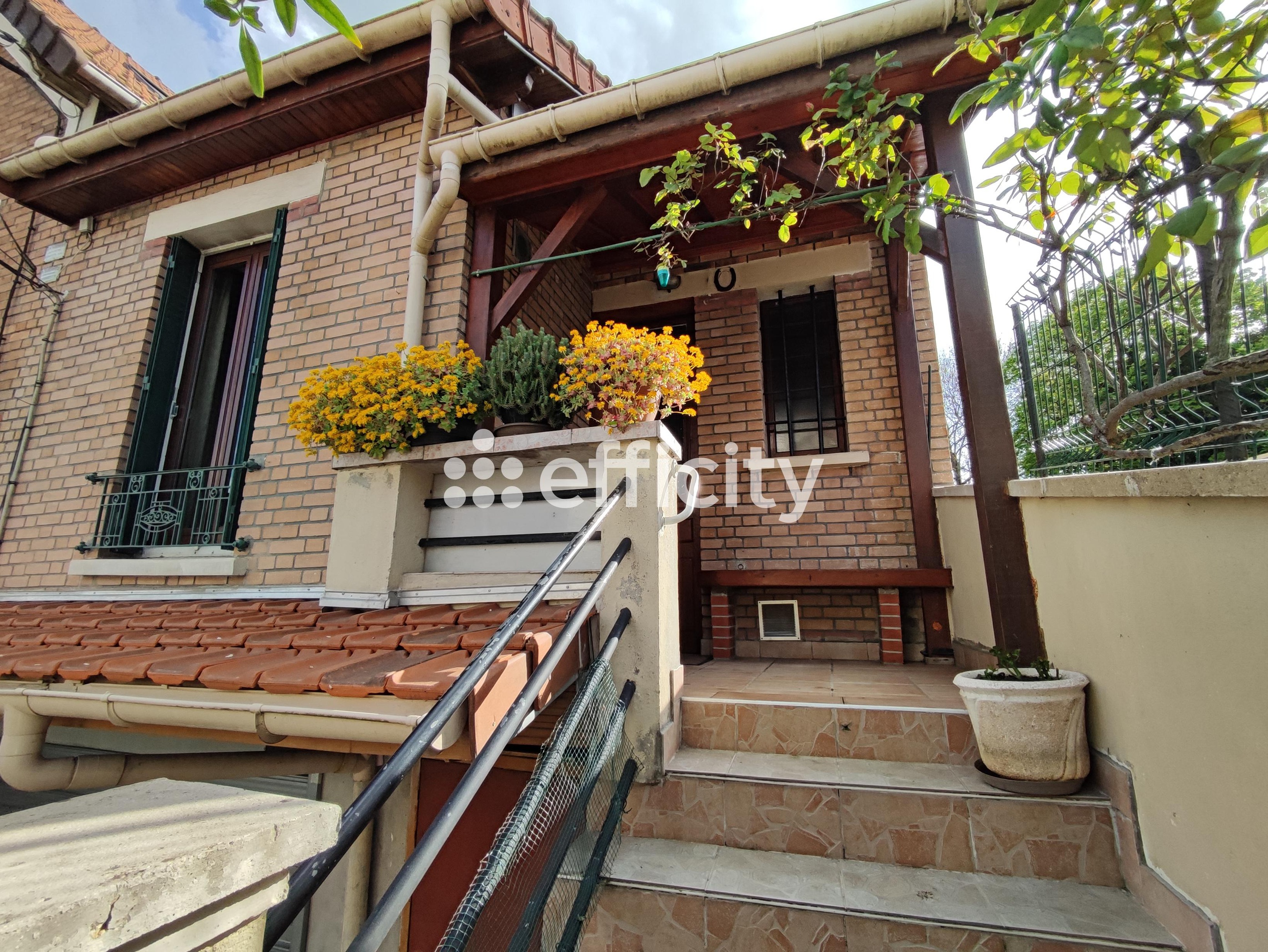 Achat immobilier Maison 3 pièces  60m2 à Saint-Denis (93200) - Photo n°1