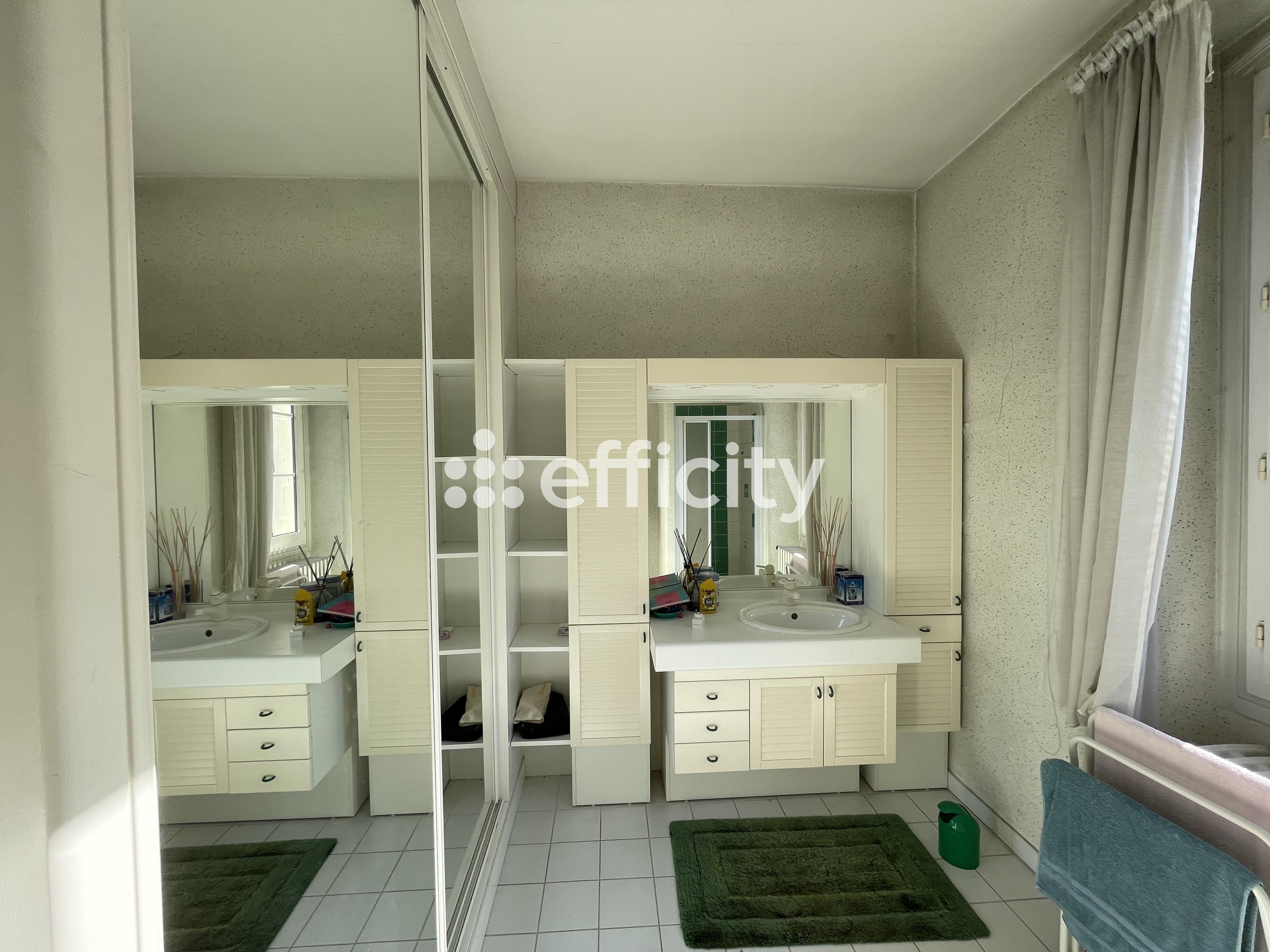 Achat immobilier Maison 10 pièces  392m2 à Laval (53000) - Photo n°16