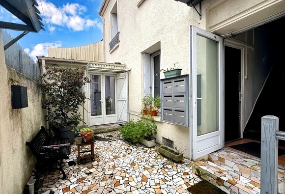 immeuble 10 pièces - 168m2 à Aubervilliers (93300)