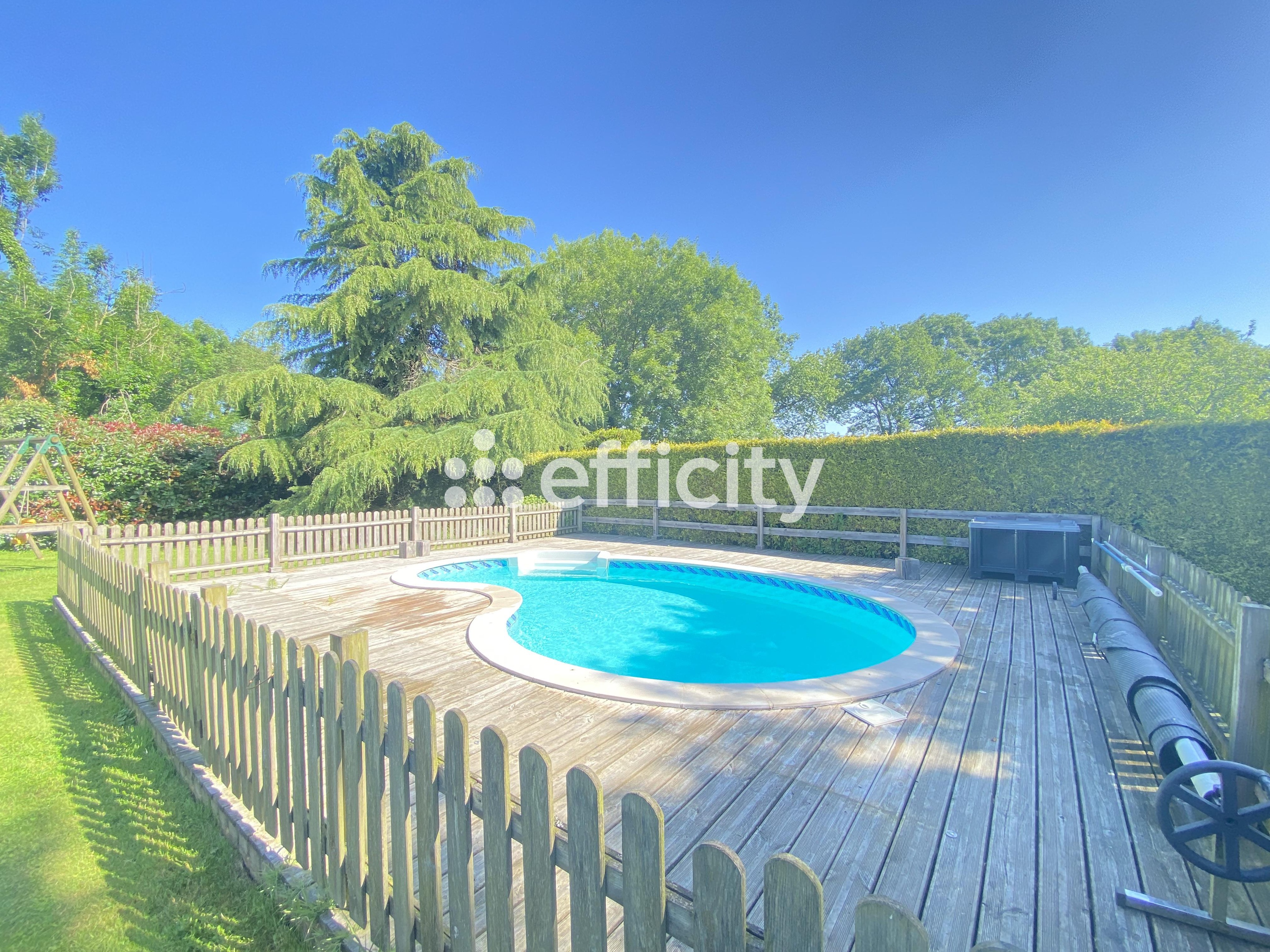 Achat immobilier Maison 13 pièces  395m2 à Lantillac (56120) - Photo n°4