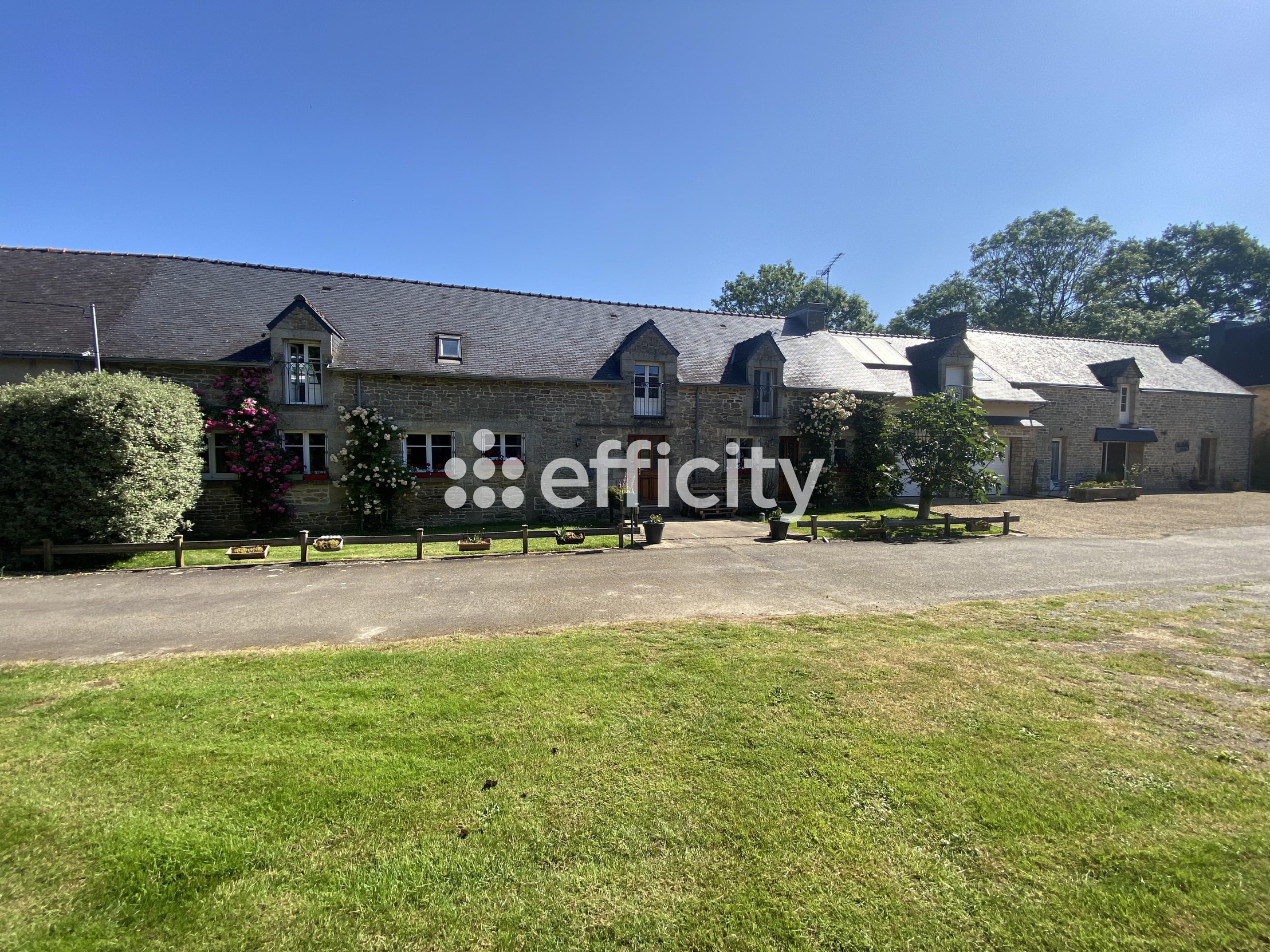 maison 13 pièces - 395,0m2 à Lantillac (56120)