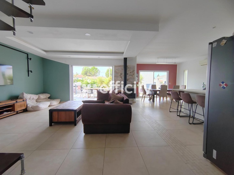 maison 6 pièces - 198m2 à Rochefort-du-Gard (30650)