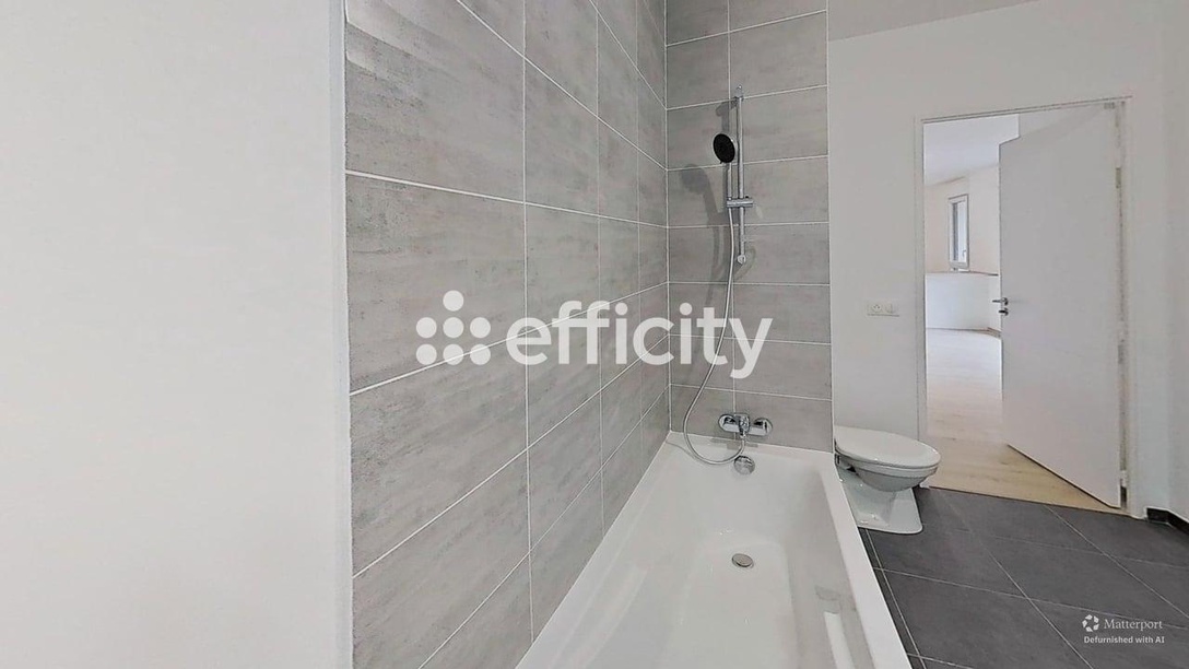 Achat immobilier Appartement 2 pièces  50m2 à La Roche-sur-Foron (74800) - Photo n°5