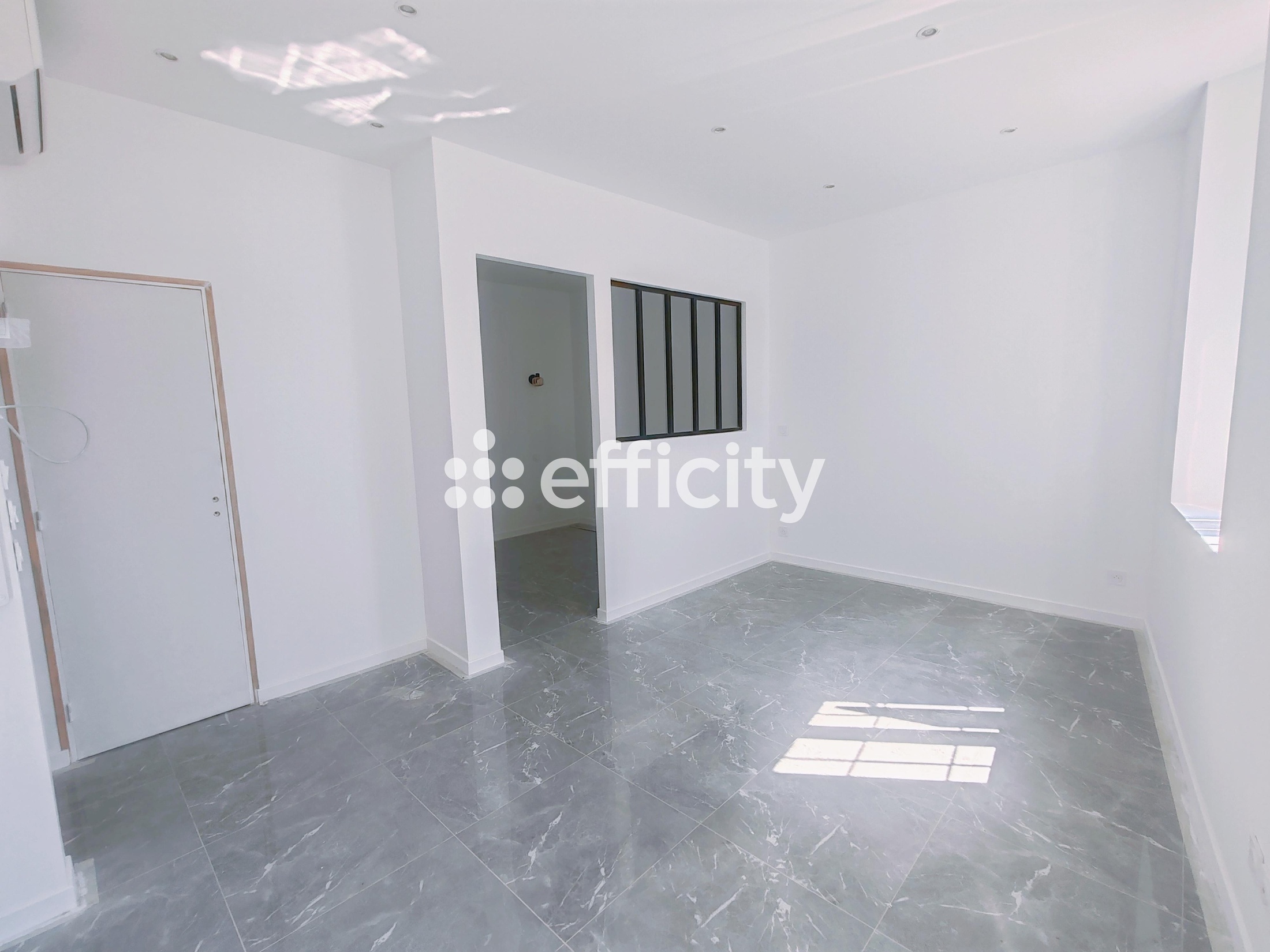 appartement 2 pièces - 26,82m2 à Marseille (13003)