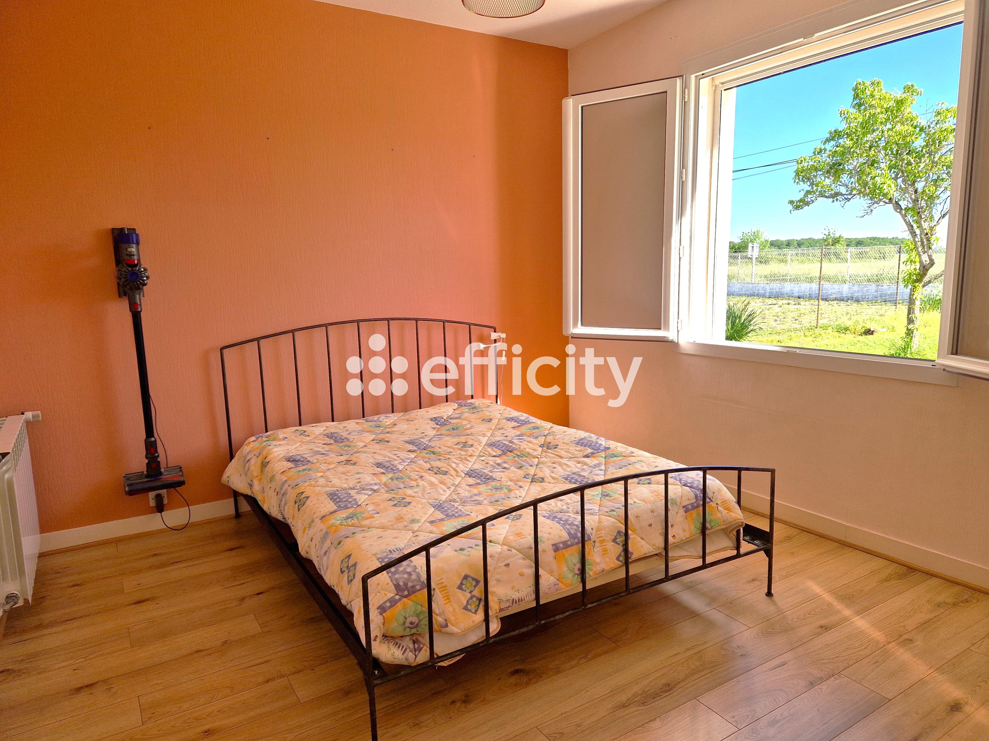 Achat immobilier Maison 6 pièces  120m2 à Saint-Just-Luzac (17320) - Photo n°11