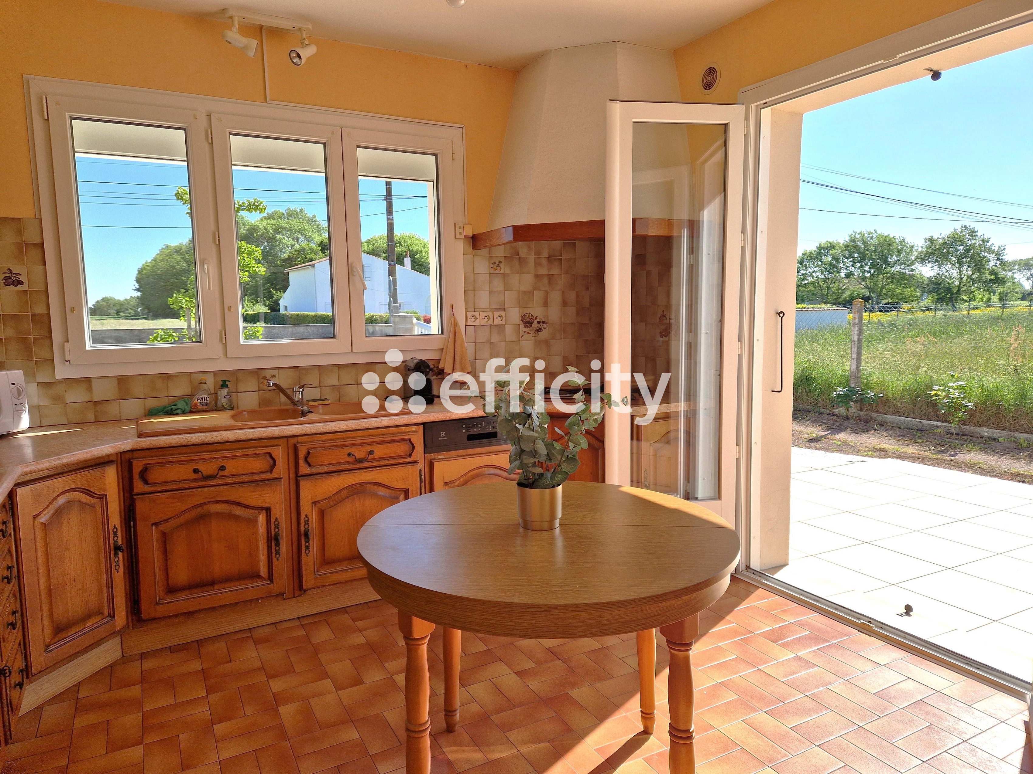 Achat immobilier Maison 6 pièces  120m2 à Saint-Just-Luzac (17320) - Photo n°4