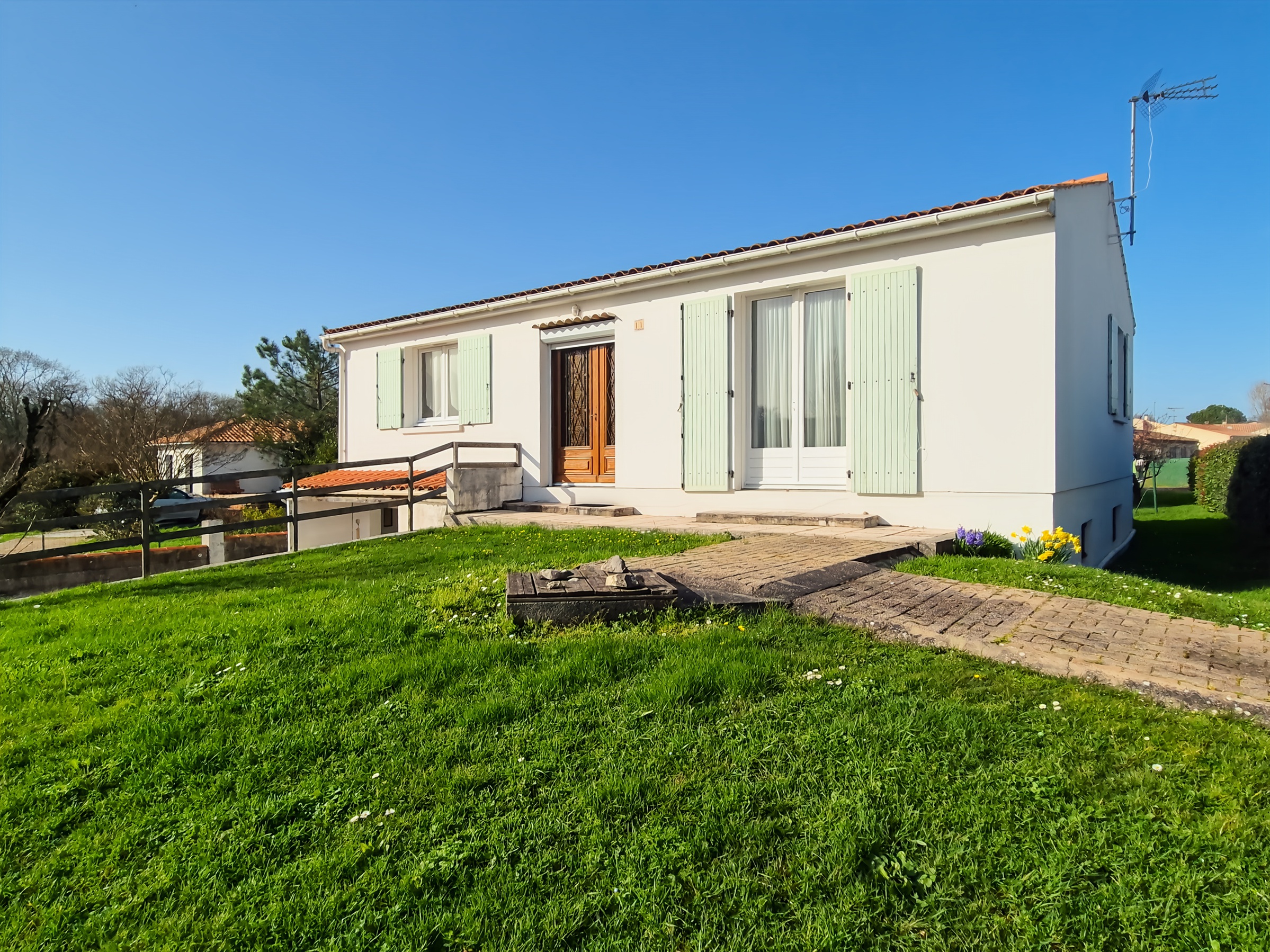 Achat immobilier Maison 4 pièces  82m2 à Breuil-Magné (17870) - Photo n°1