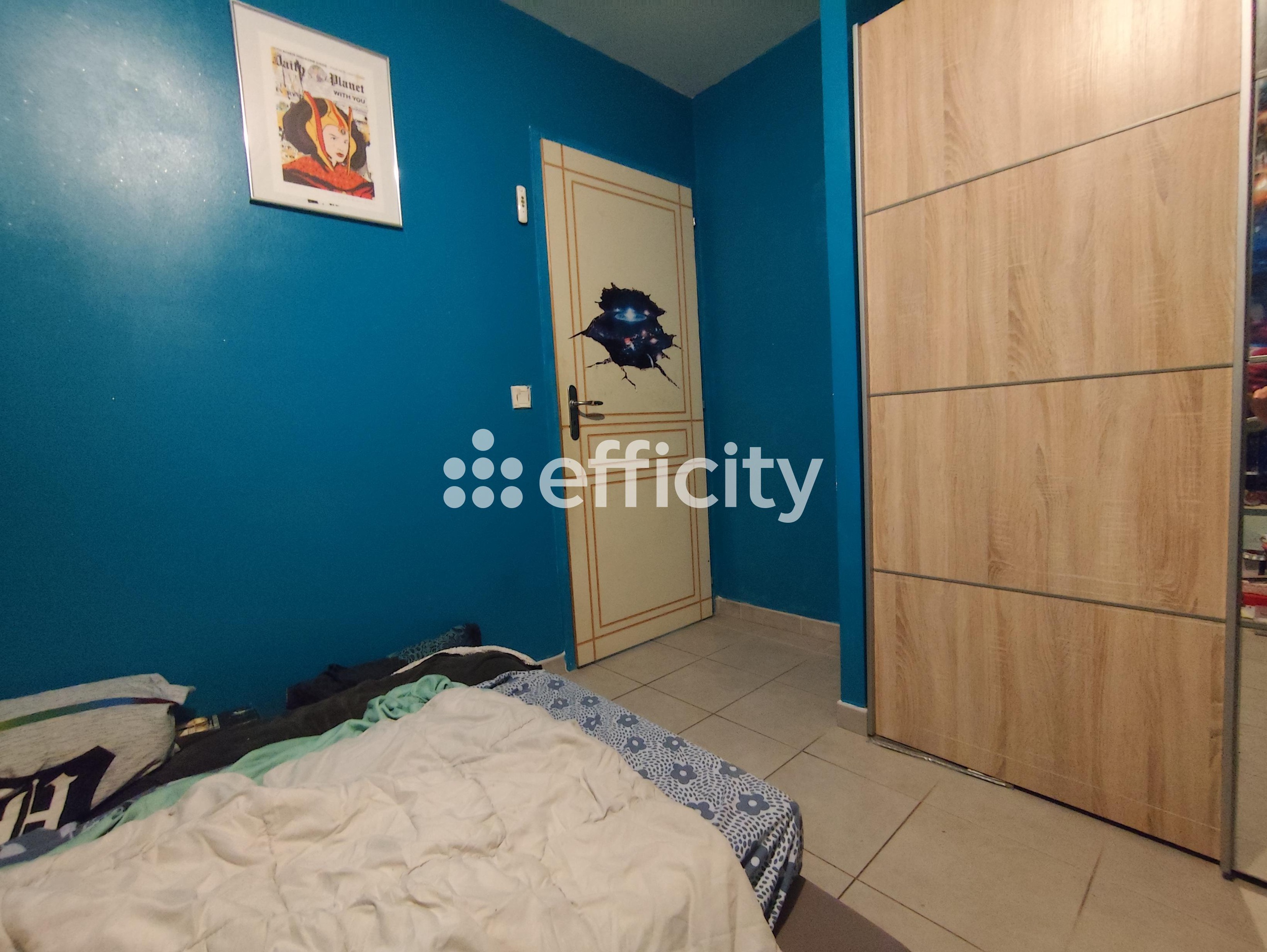 Achat immobilier Maison 6 pièces  153m2 à Saintes (17100) - Photo n°1