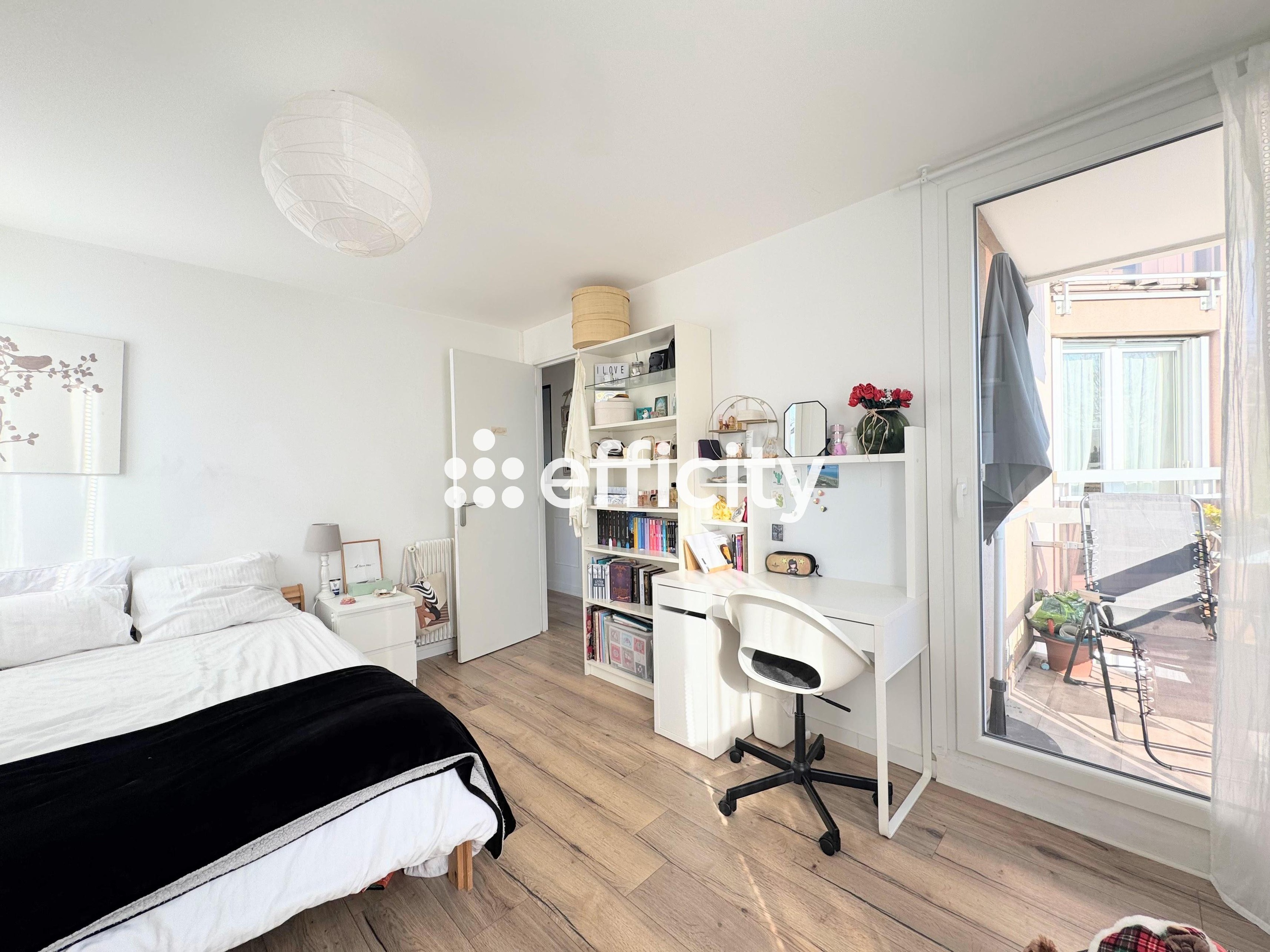 Achat immobilier Appartement 5 pièces  105m2 à Créteil (94000) - Photo n°10