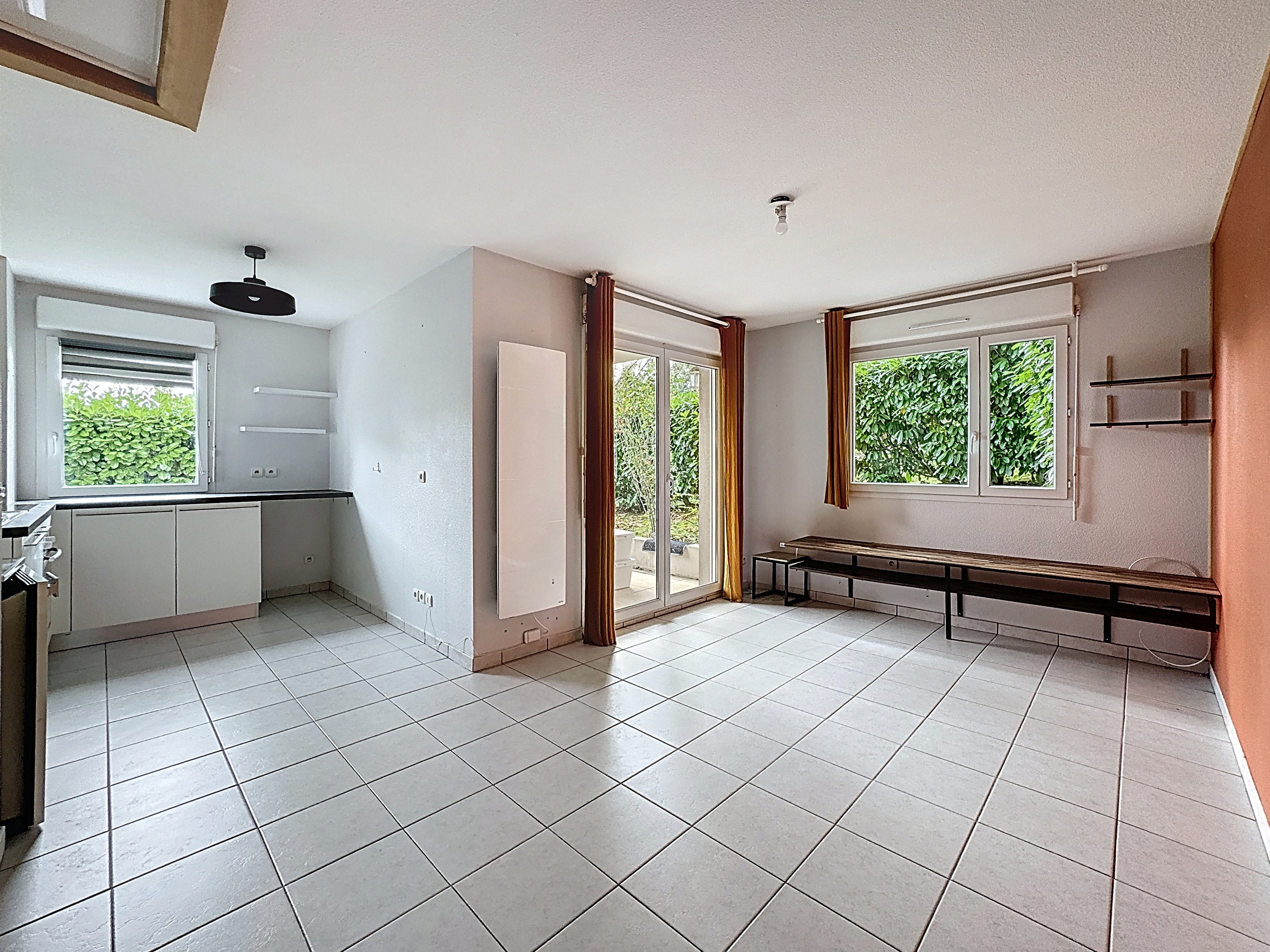 Achat immobilier Appartement 2 pièces  40m2 à La Roche-sur-Foron (74800) - Photo n°1