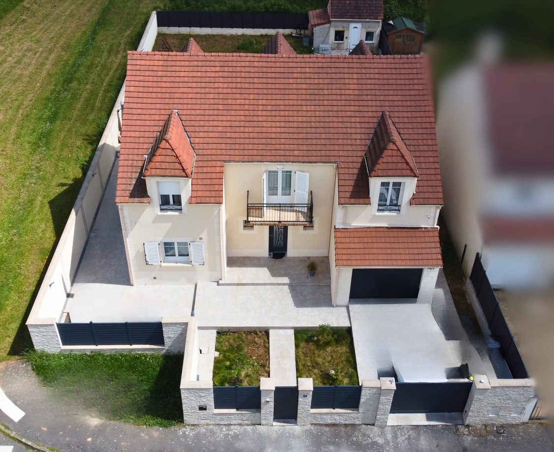 maison 8 pièces - 220m2 à Savigny-le-Temple (77176)