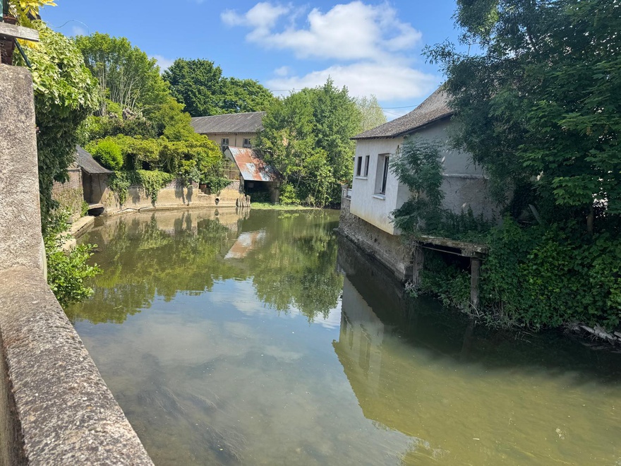 maison 8 pièces - 140m2 à La Chartre-sur-le-Loir (72340)