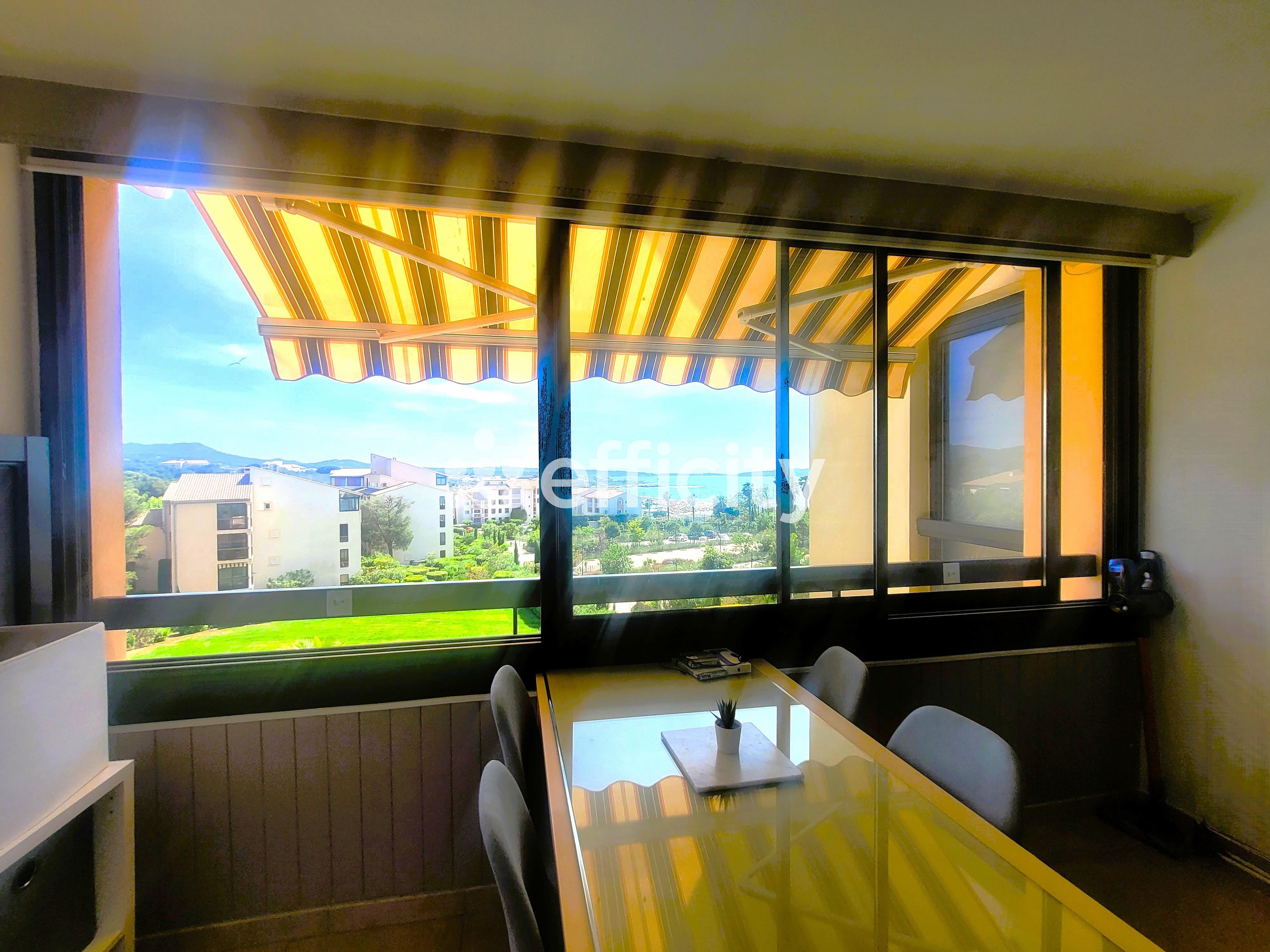 Achat immobilier Appartement 2 pièces  31m2 à Six-Fours-les-Plages (83140) - Photo n°11