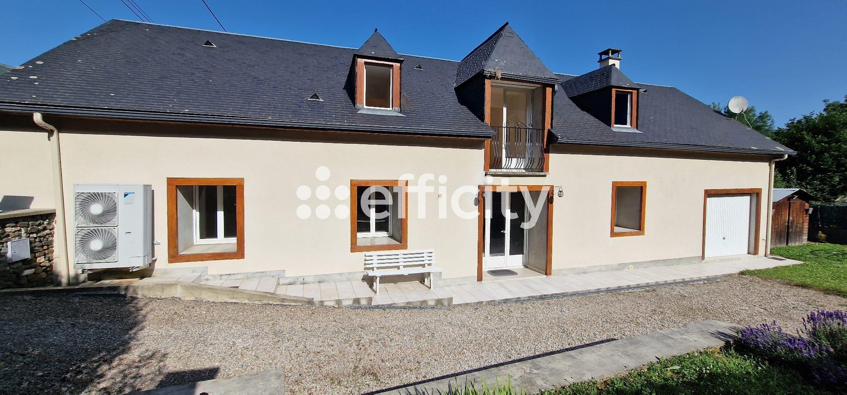 Achat immobilier Maison 5 pièces  162m2 à Argelès-Gazost (65400) - Photo n°1