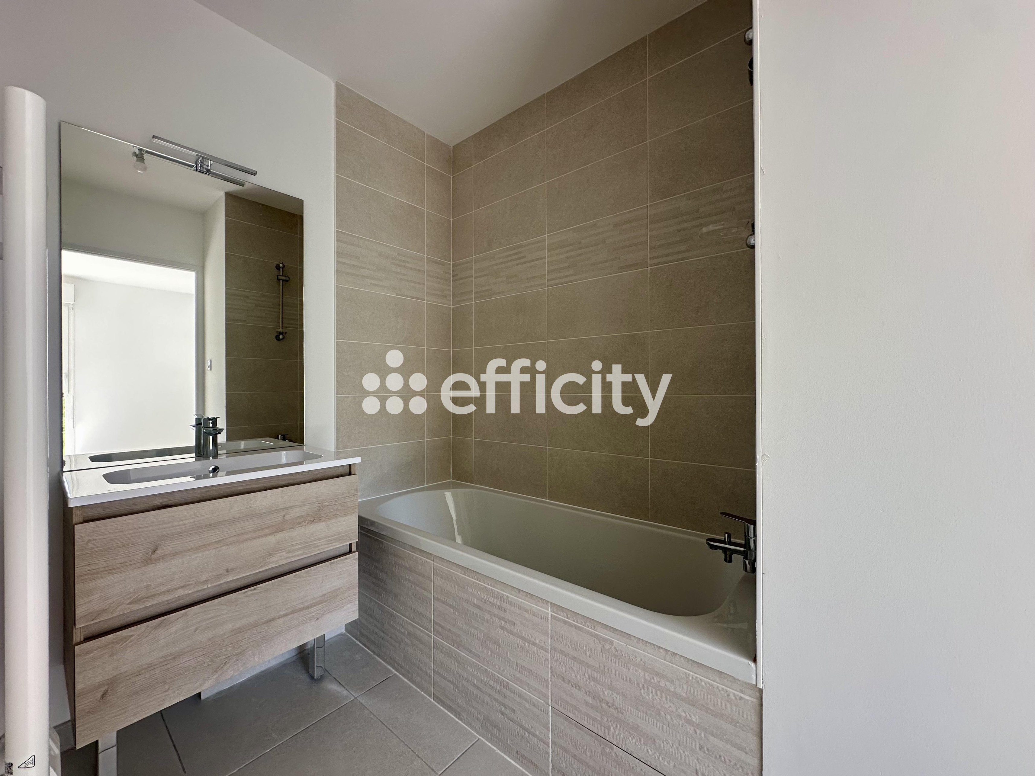 Achat immobilier Appartement 3 pièces  65m2 à Port-de-Bouc (13110) - Photo n°7