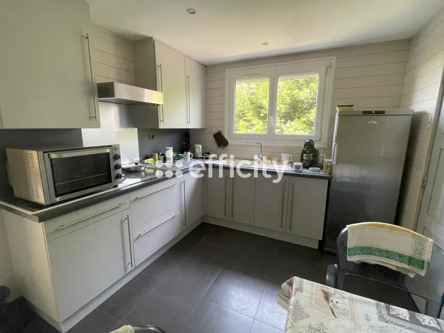 Achat immobilier Maison 6 pièces  131m2 à La Chapelle-du-Bois (72400) - Photo n°4