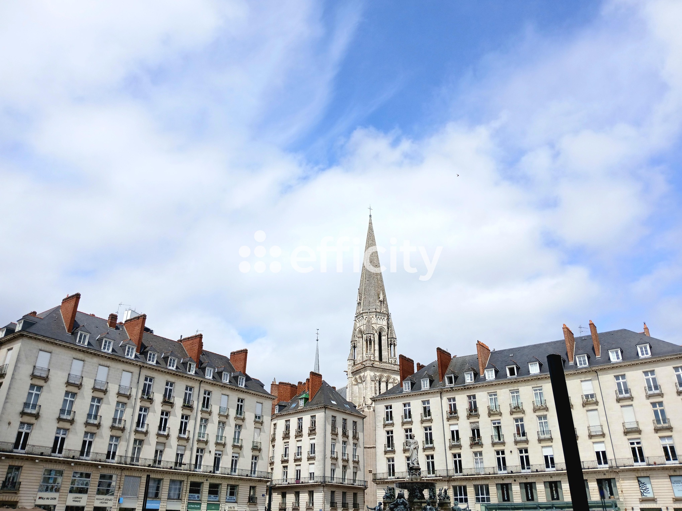 appartement 2 pièces - 40m2 à Nantes (44000)