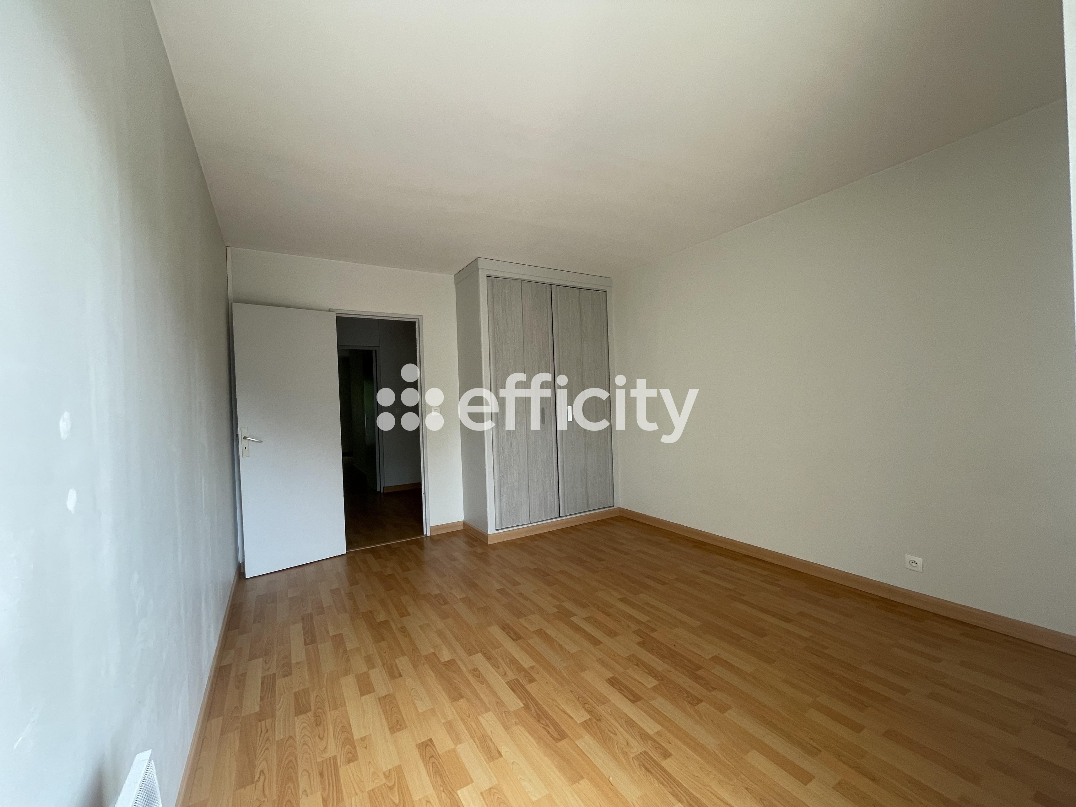 Achat immobilier Appartement 5 pièces  106m2 à Orléans (45000) - Photo n°7