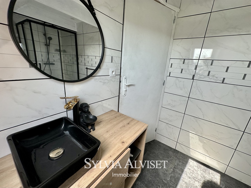 Achat immobilier Maison 9 pièces  197m2 à Plonéour-Lanvern (29720) - Photo n°14