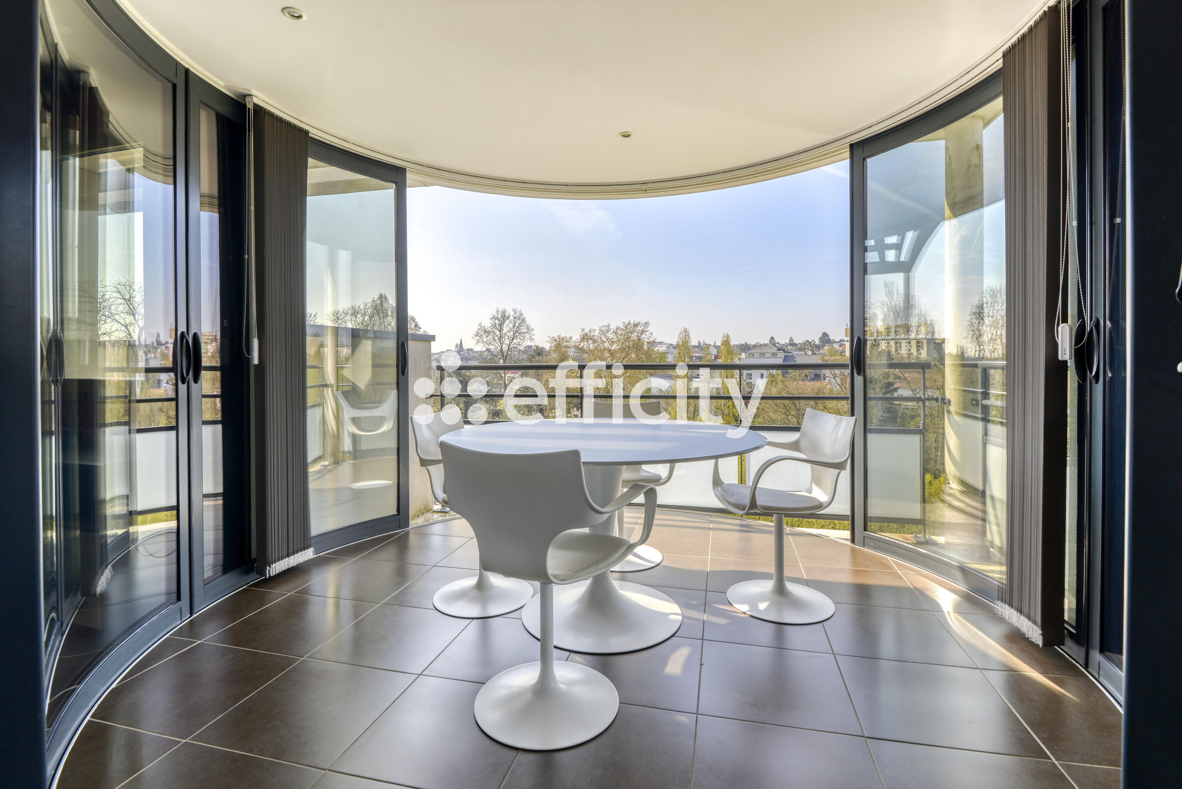appartement 6 pièces - 128,0m2 à Nantes (44100)