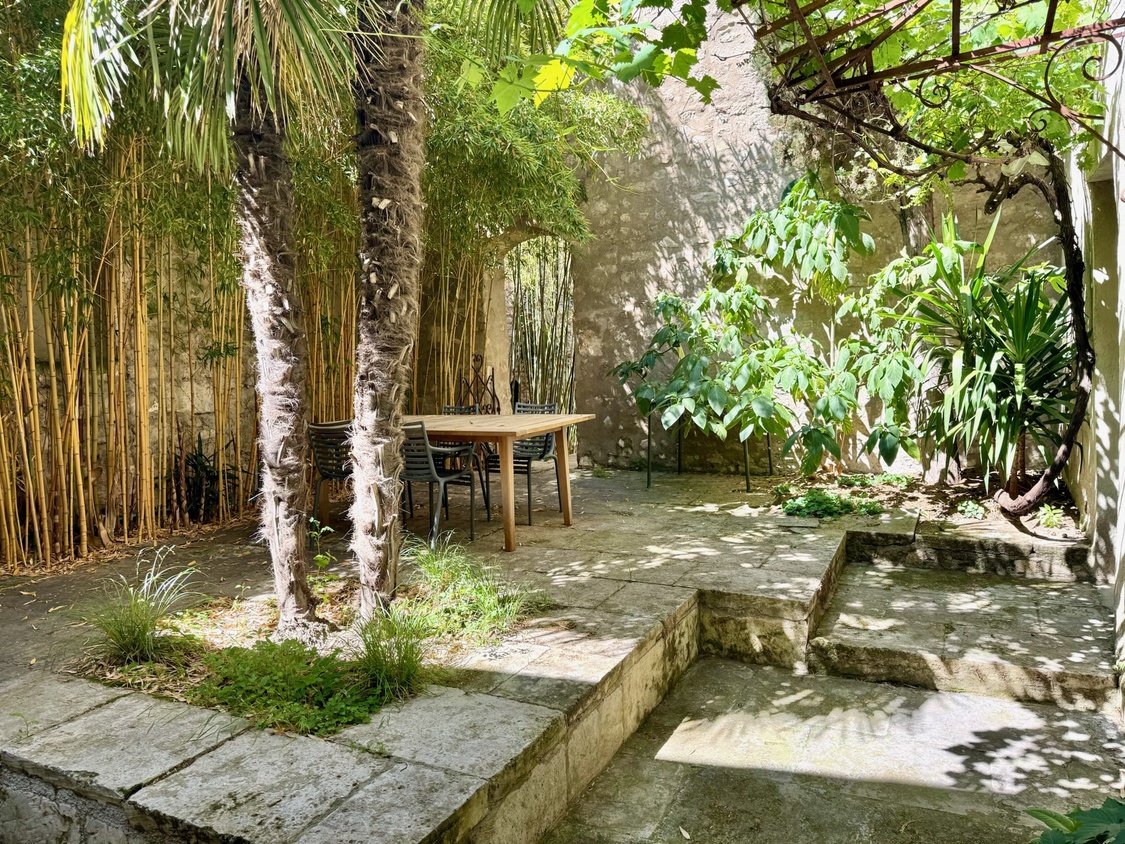 maison 6 pièces - 210m2 à Arles (13200)