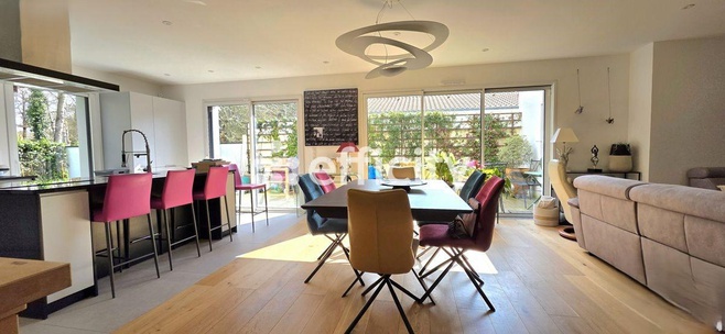 maison 6 pièces - 140m2 à Bègles (33130)