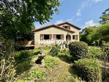 maison 7 pièces - 165m2 à Thiers (63300)