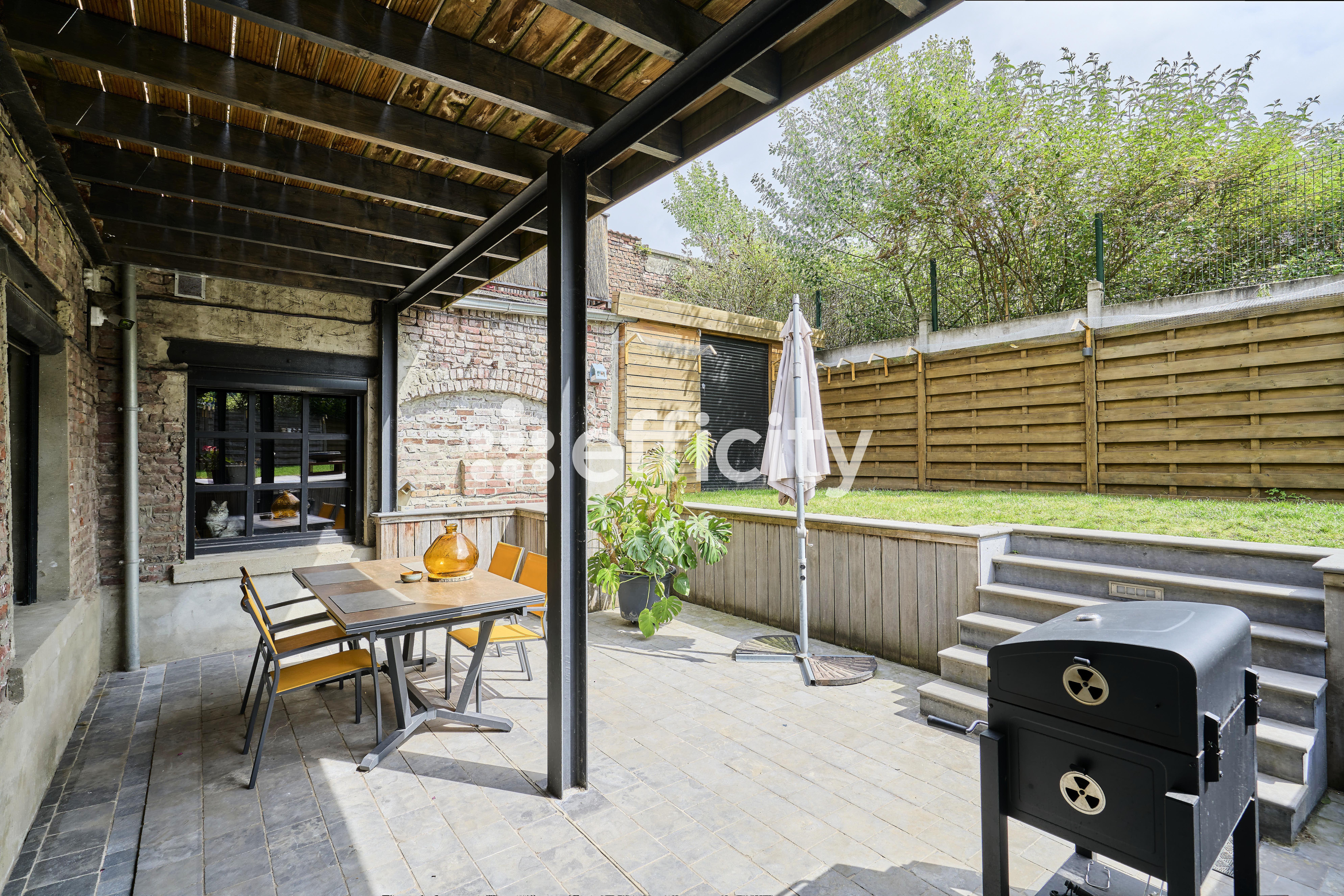 Achat immobilier Loft 4 pièces  243m2 à Roubaix (59100) - Photo n°1