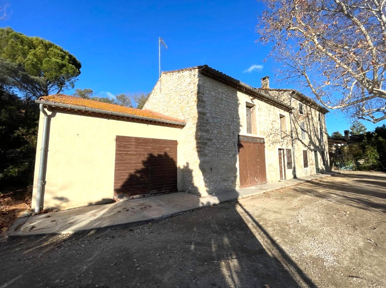 appartement 3 pièces - 98m2 à Caumont-sur-Durance (84510)