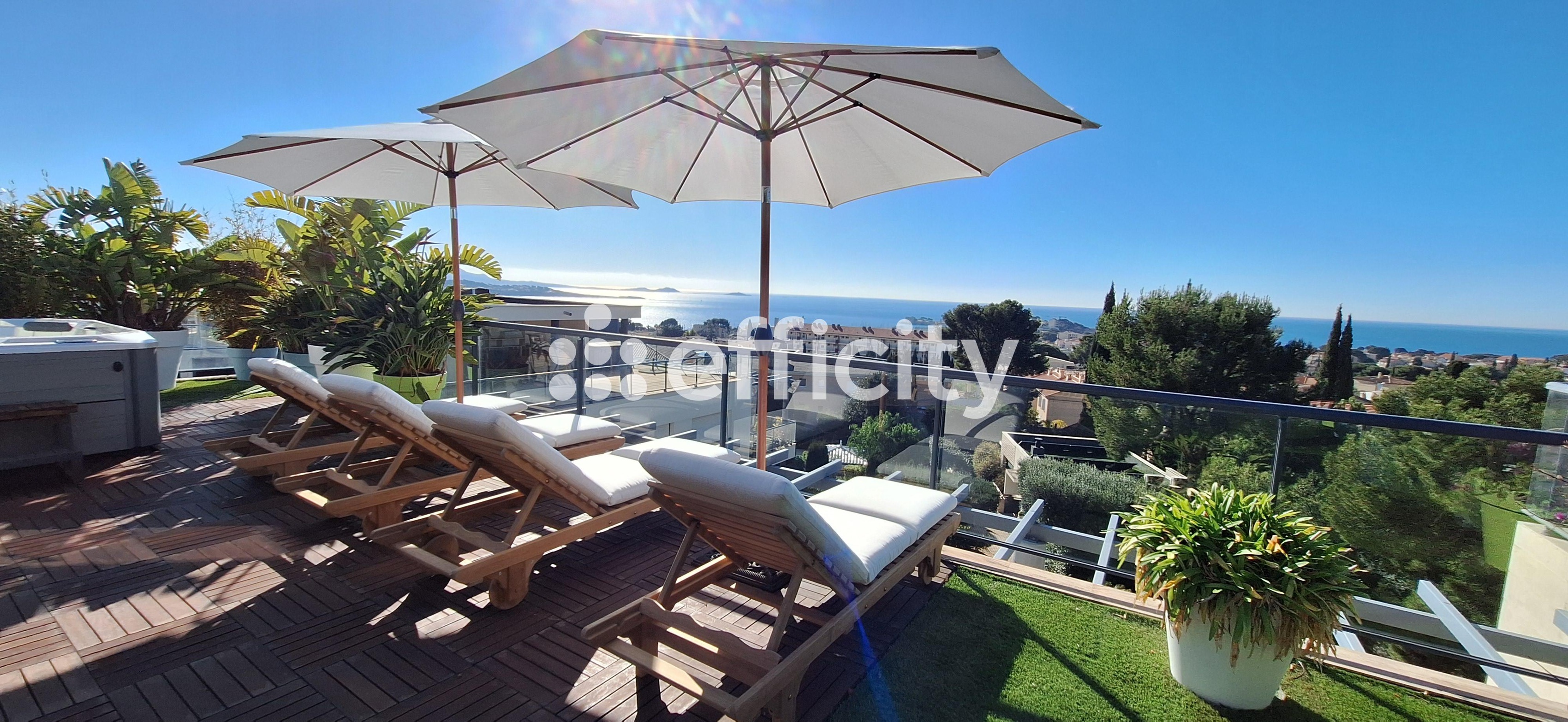 Achat immobilier Appartement 4 pièces  100m2 à Bandol (83150) - Photo n°1