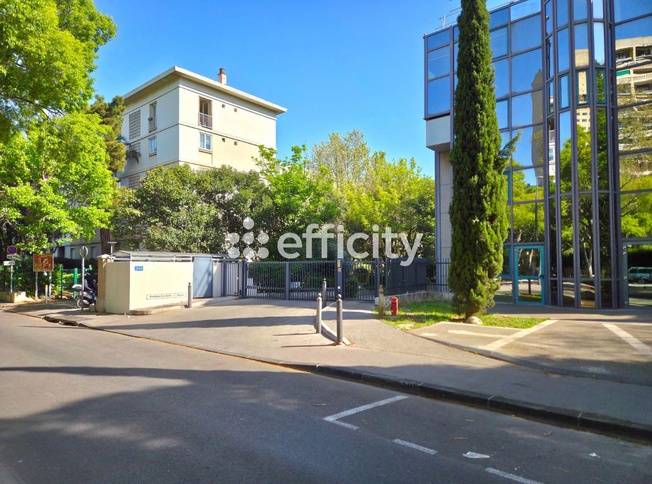 parking  - 14m2 à Marseille (13009)