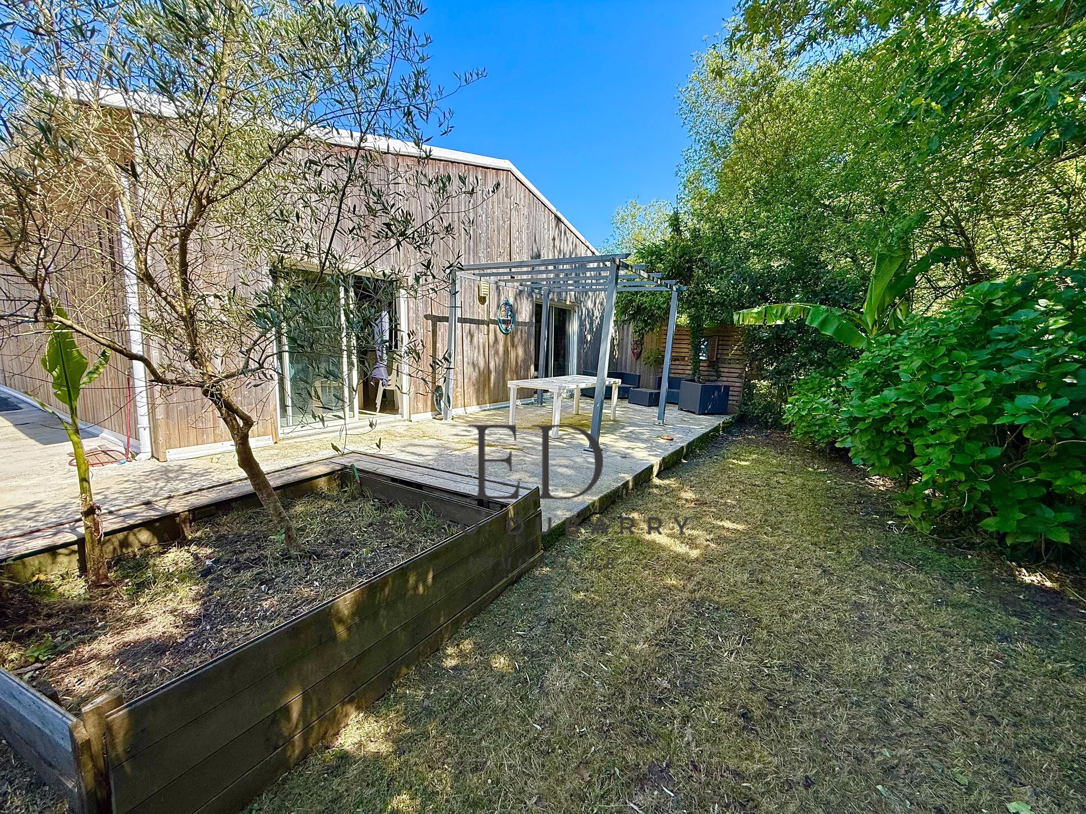 local-commercial 6 pièces - 132m2 à Saint-Jean-de-Luz (64500)