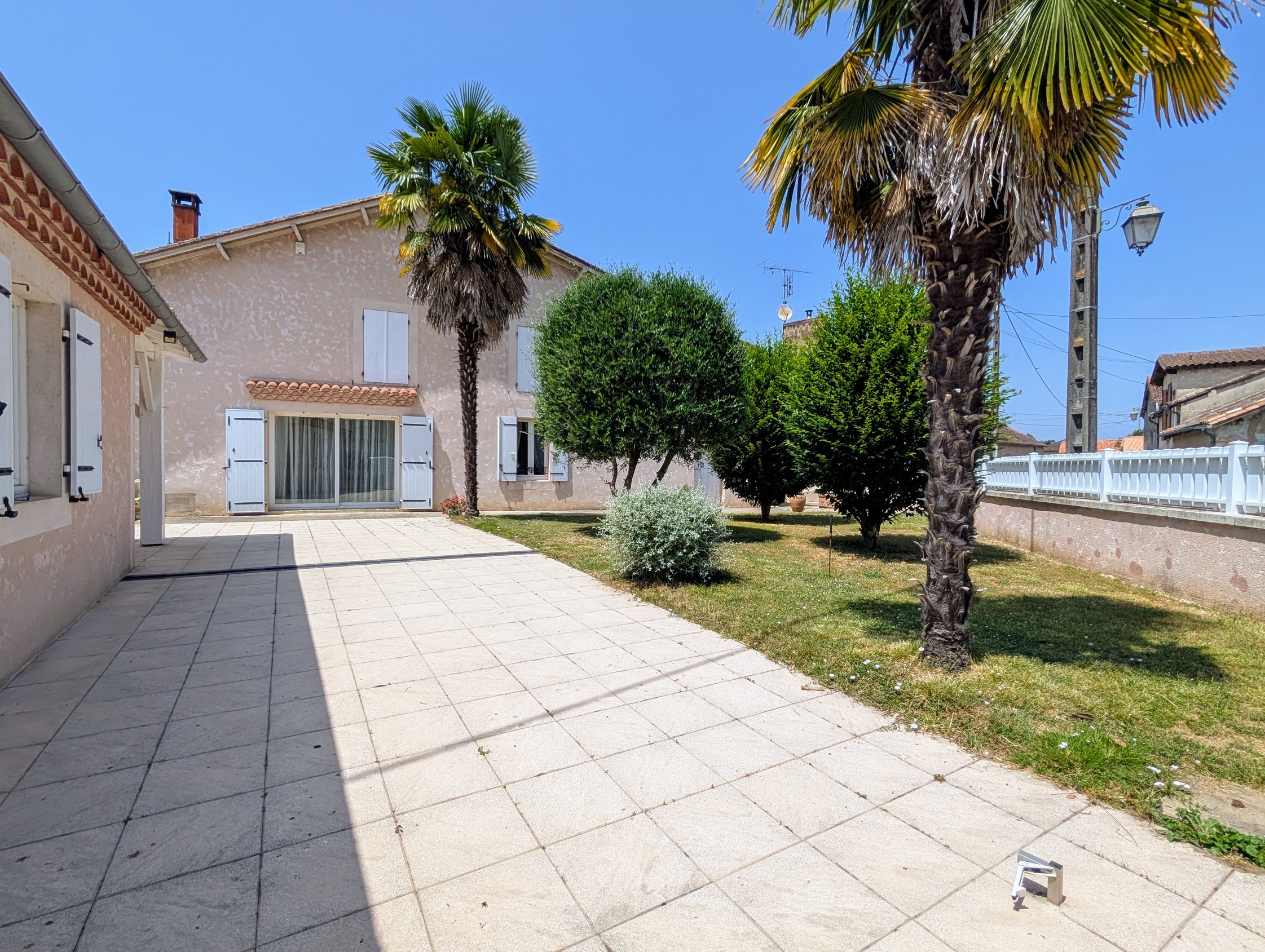 maison 8 pièces - 175m2 à Saint-Léon-sur-l'Isle (24110)