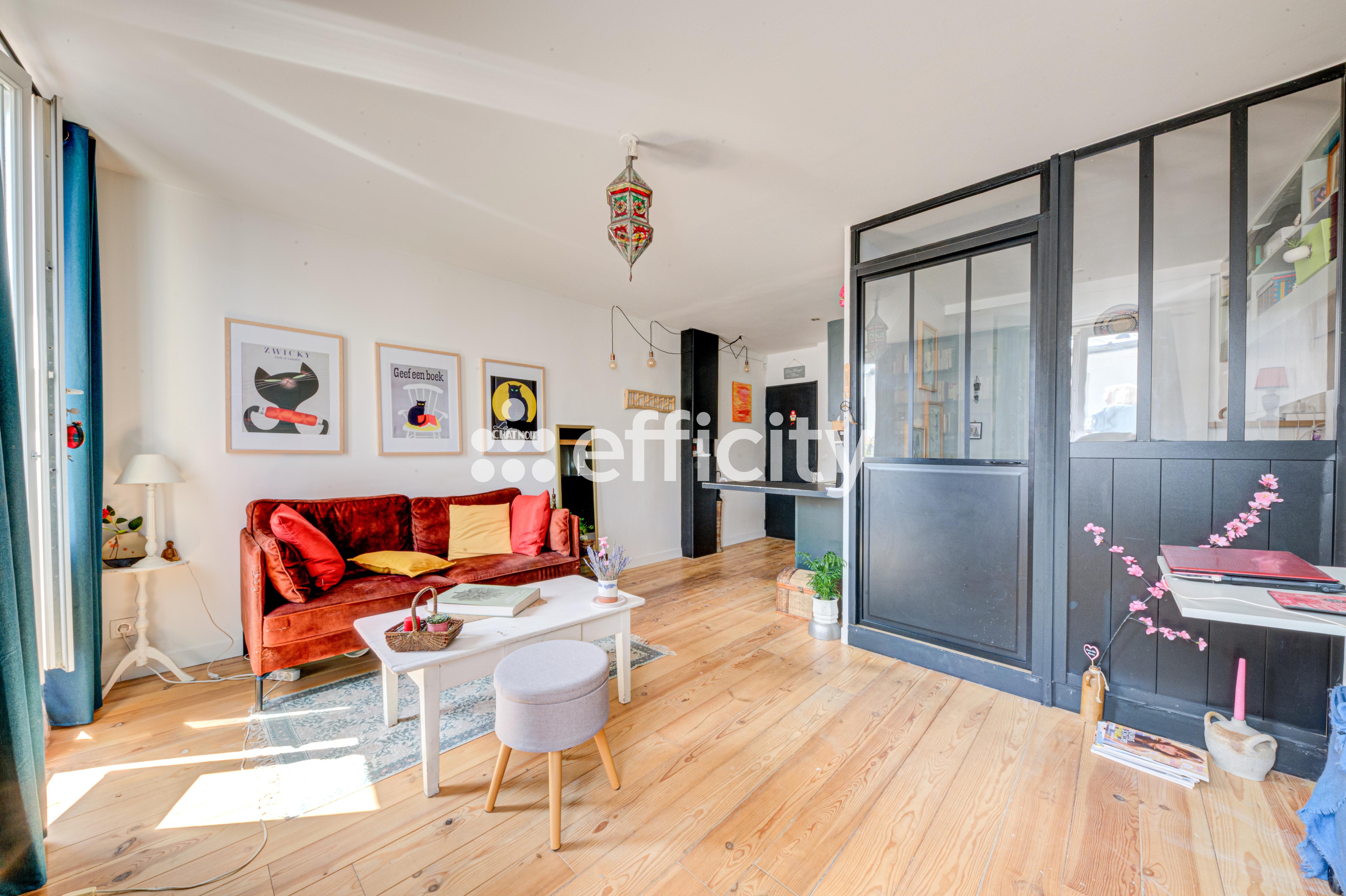 appartement 2 pièces - 31m2 à Paris (75018)