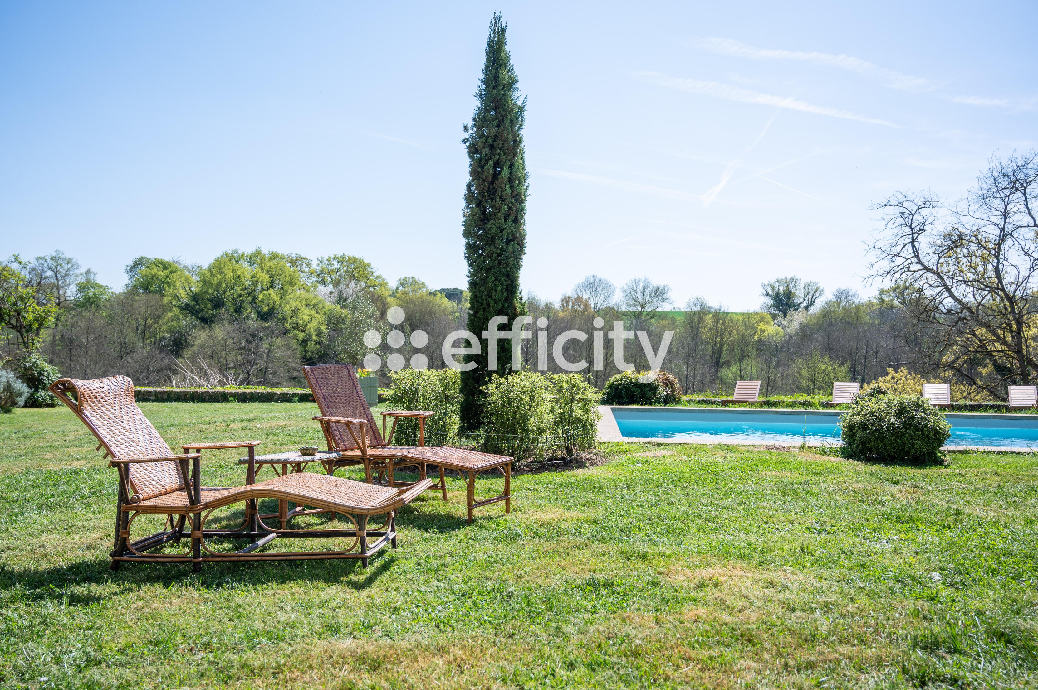 maison 12 pièces - 600m2 à Pouillé-les-Côteaux (44522)