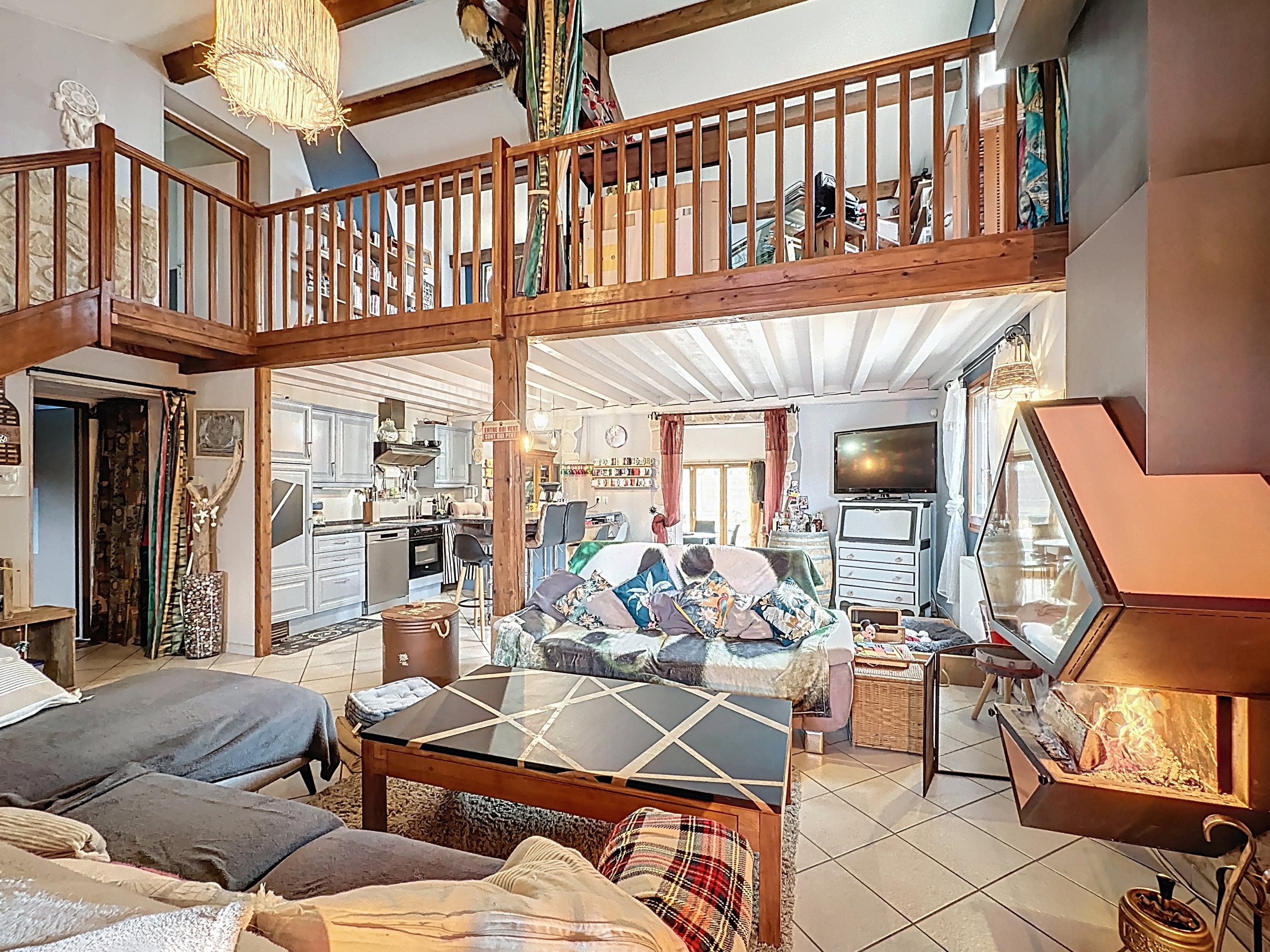 Achat immobilier Maison 8 pièces  160m2 à Mions (69780) - Photo n°1