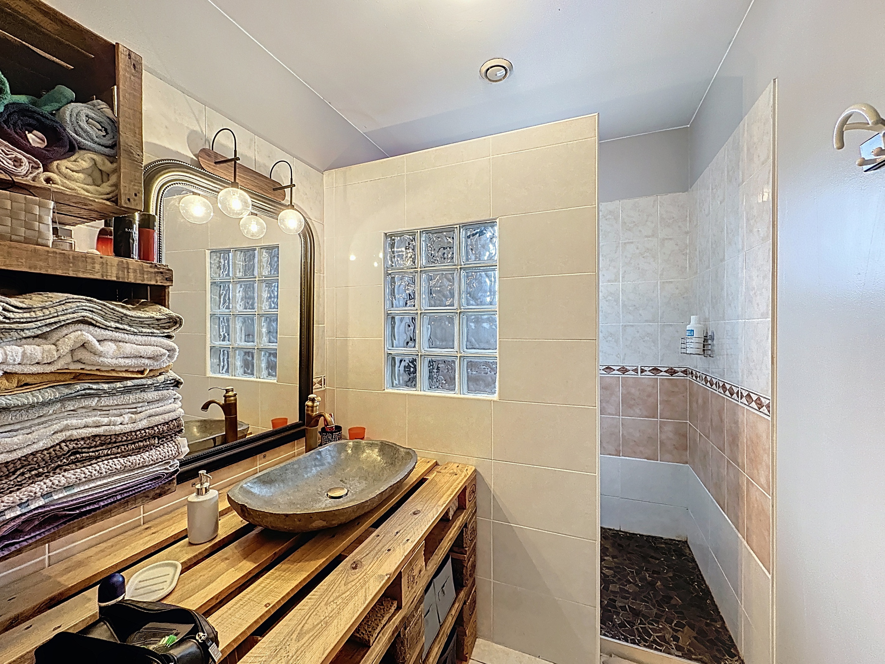 Achat immobilier Maison 8 pièces  160m2 à Mions (69780) - Photo n°17