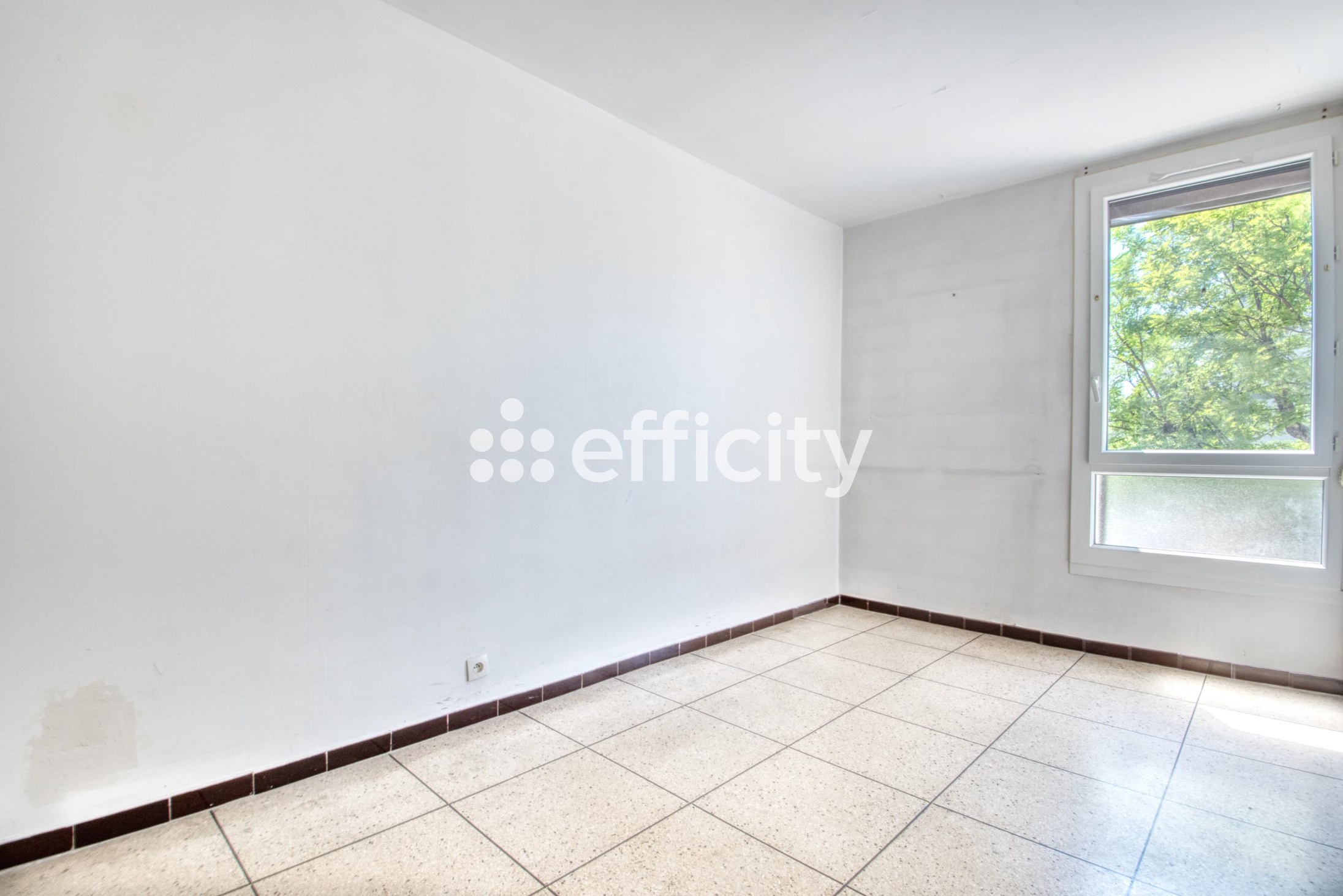 Achat immobilier Appartement 3 pièces  60m2 à Marseille (13012) - Photo n°6