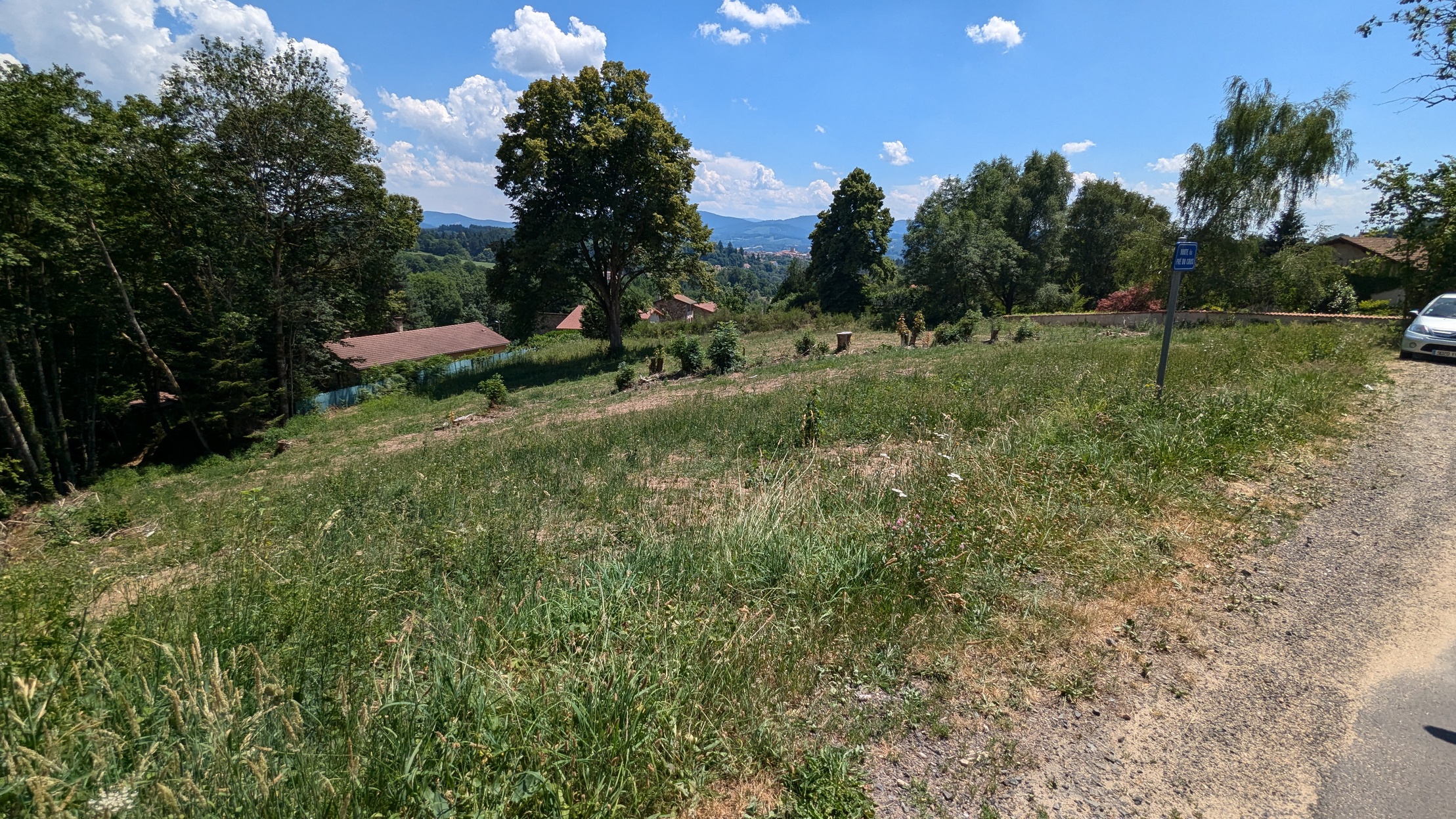 terrain  - 1061m2 à Saint-Rémy-sur-Durolle (63550)