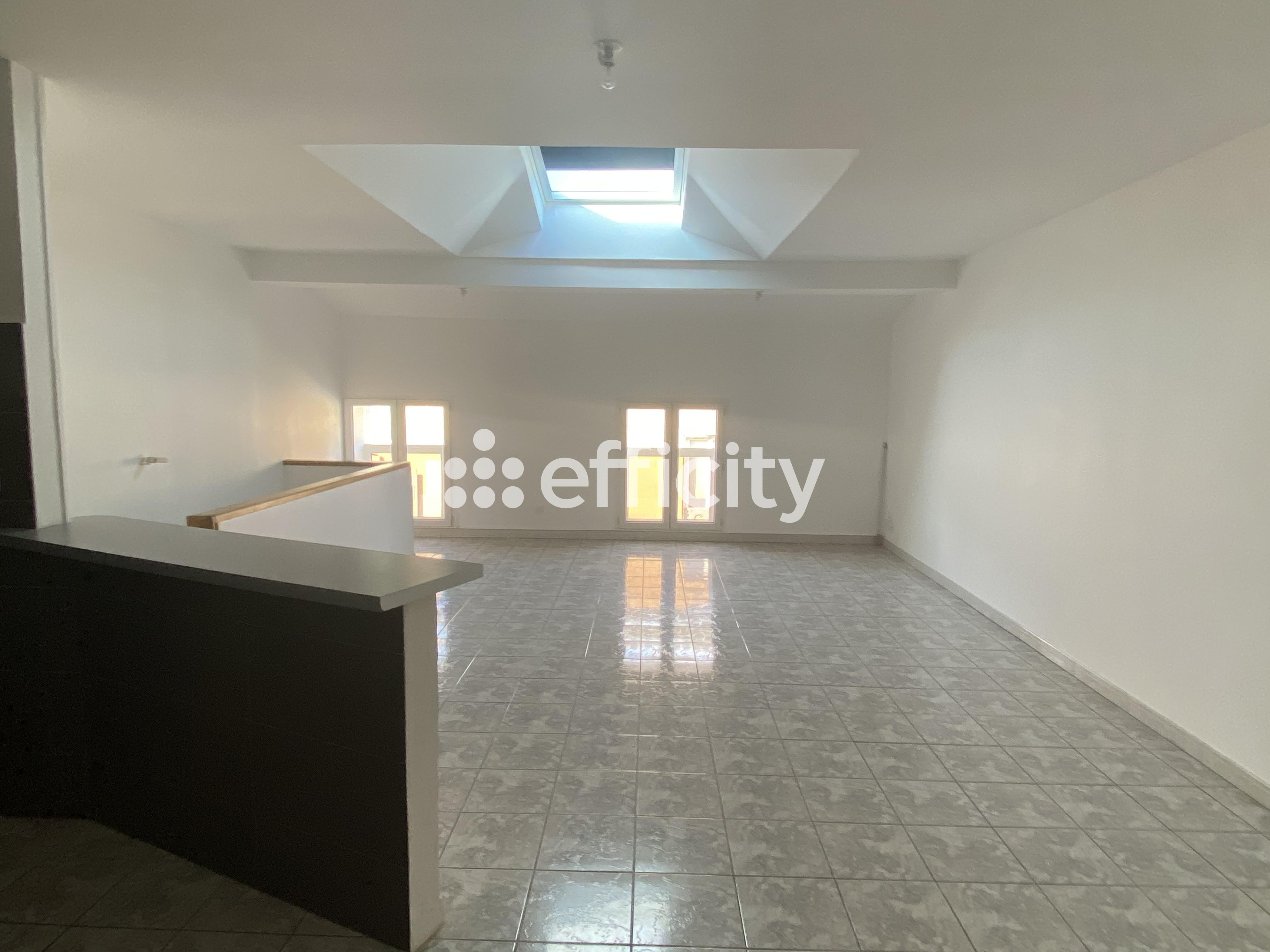 Achat immobilier Appartement 3 pièces  78m2 à Salon-de-Provence (13430) - Photo n°1